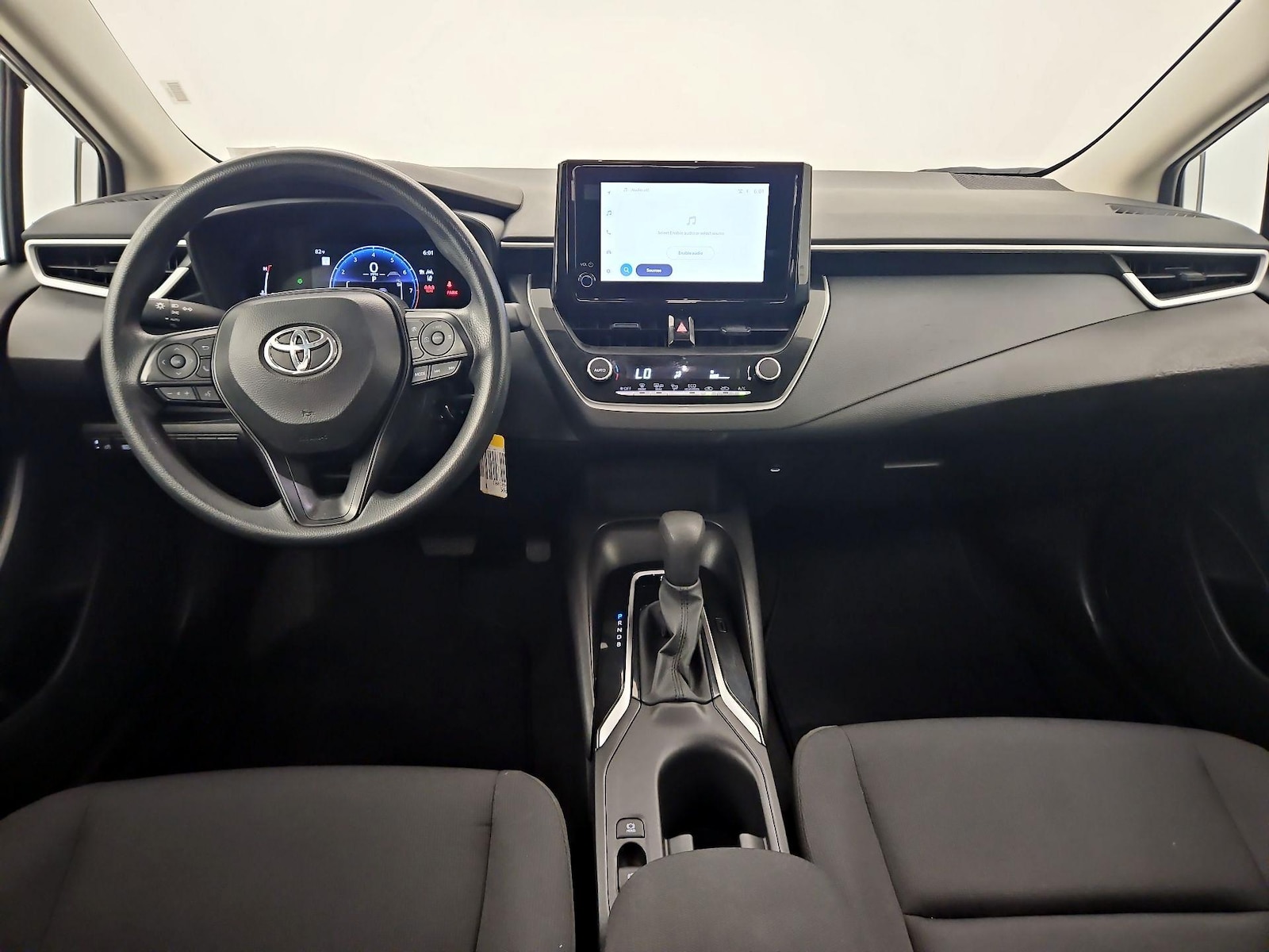 2026 Toyota Corolla LE - Photo 10