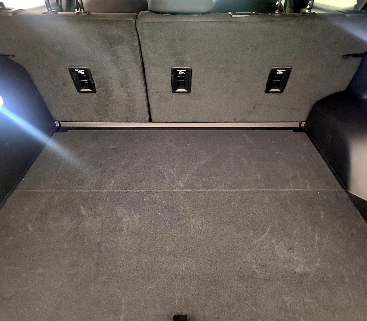 Trunk/Cargo (Seats Up)