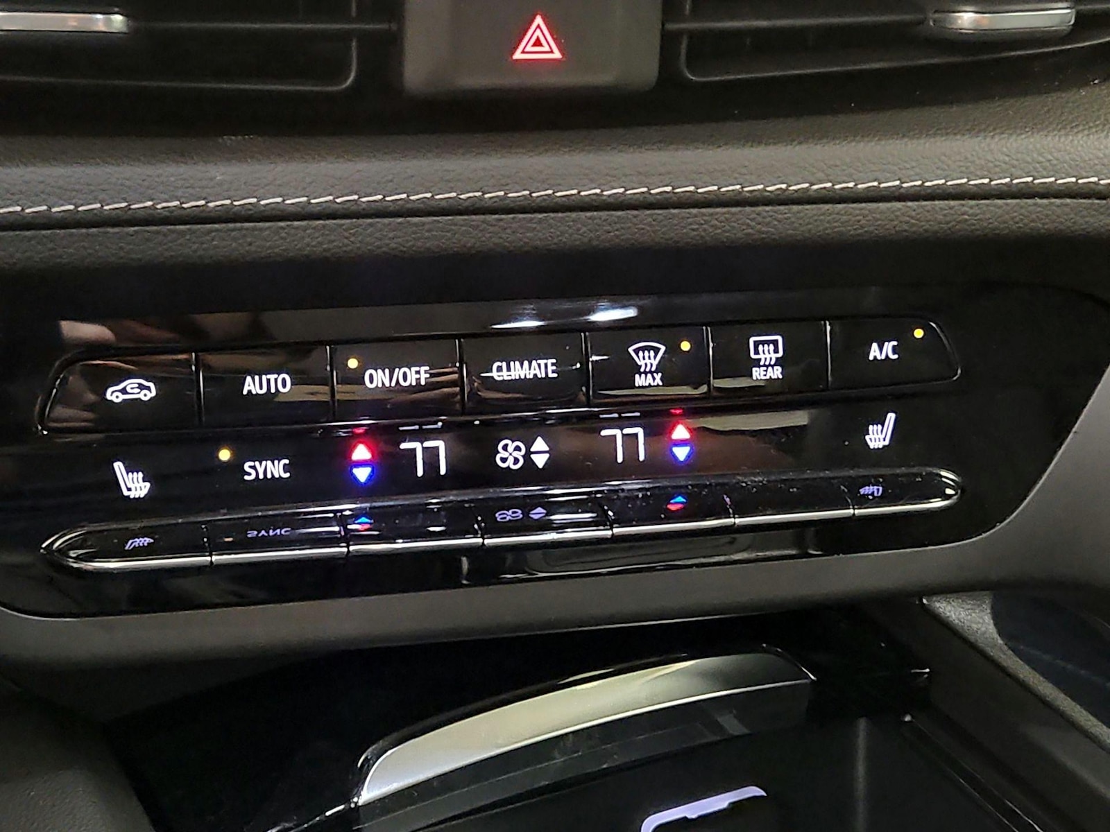 2023 Buick Envision Essence - Photo 17