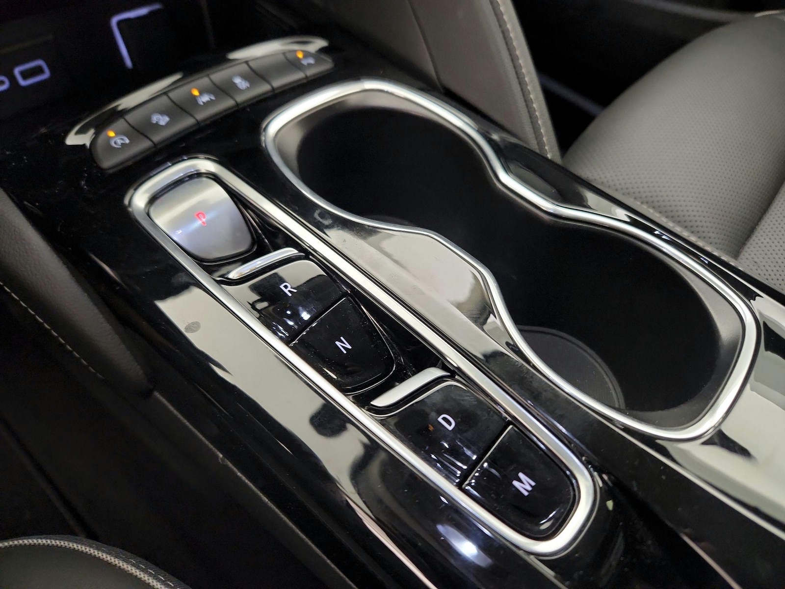 2023 Buick Envision Essence - Photo 18