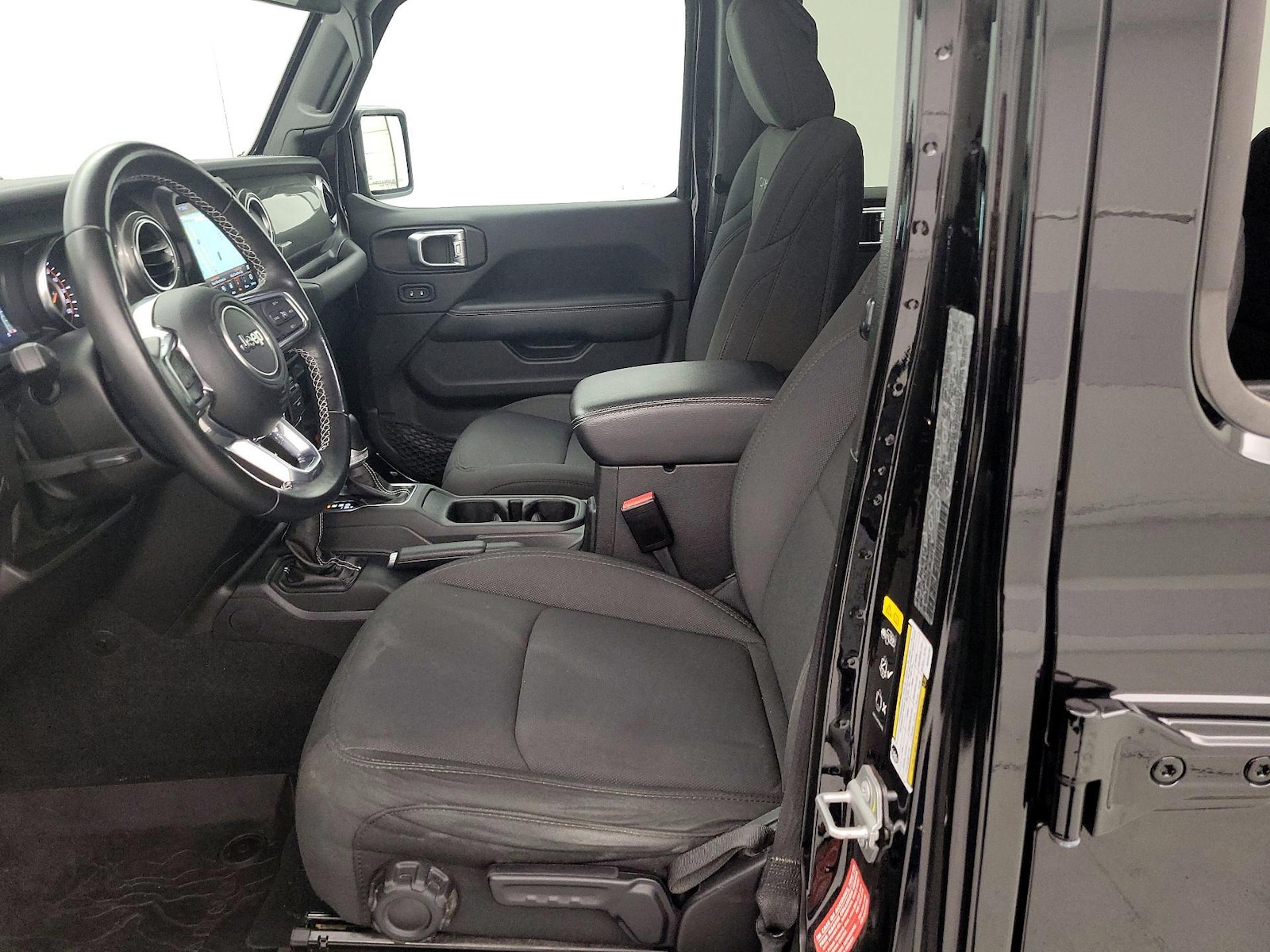 2022 Jeep Wrangler Unlimited Sahara - Photo 12