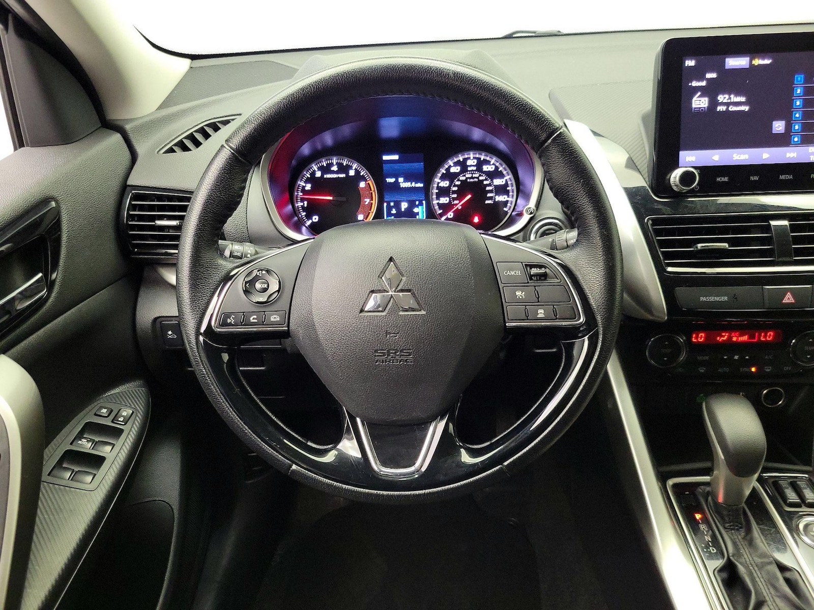 2024 Mitsubishi Eclipse Cross SE - Photo 11