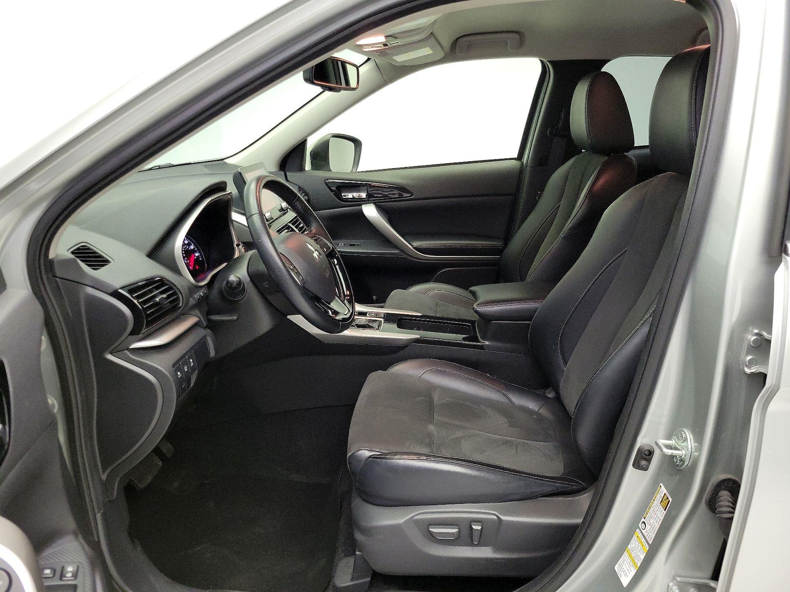 2024 Mitsubishi Eclipse Cross SE - Photo 12