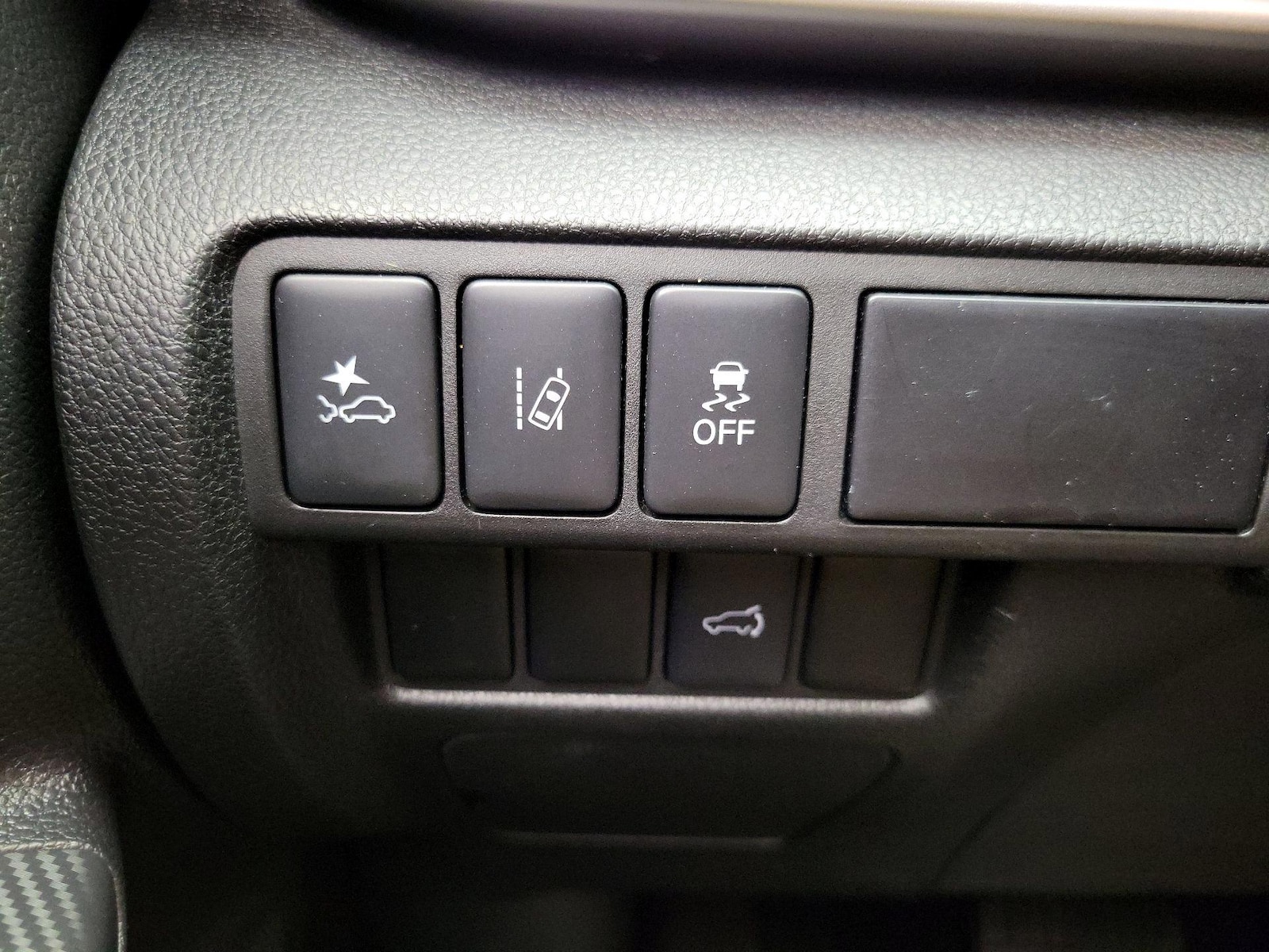 2024 Mitsubishi Eclipse Cross SE - Photo 14
