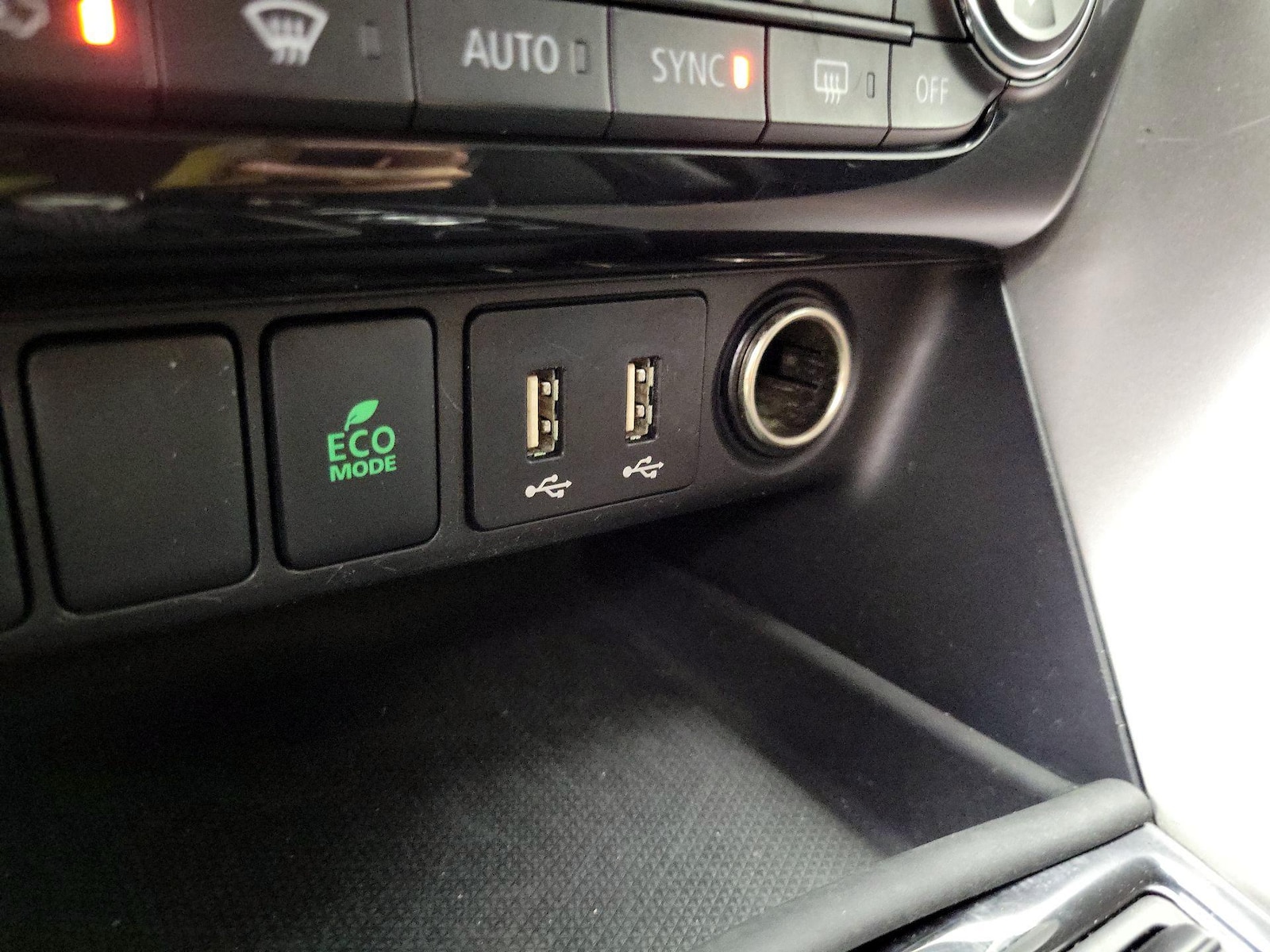 2024 Mitsubishi Eclipse Cross SE - Photo 20