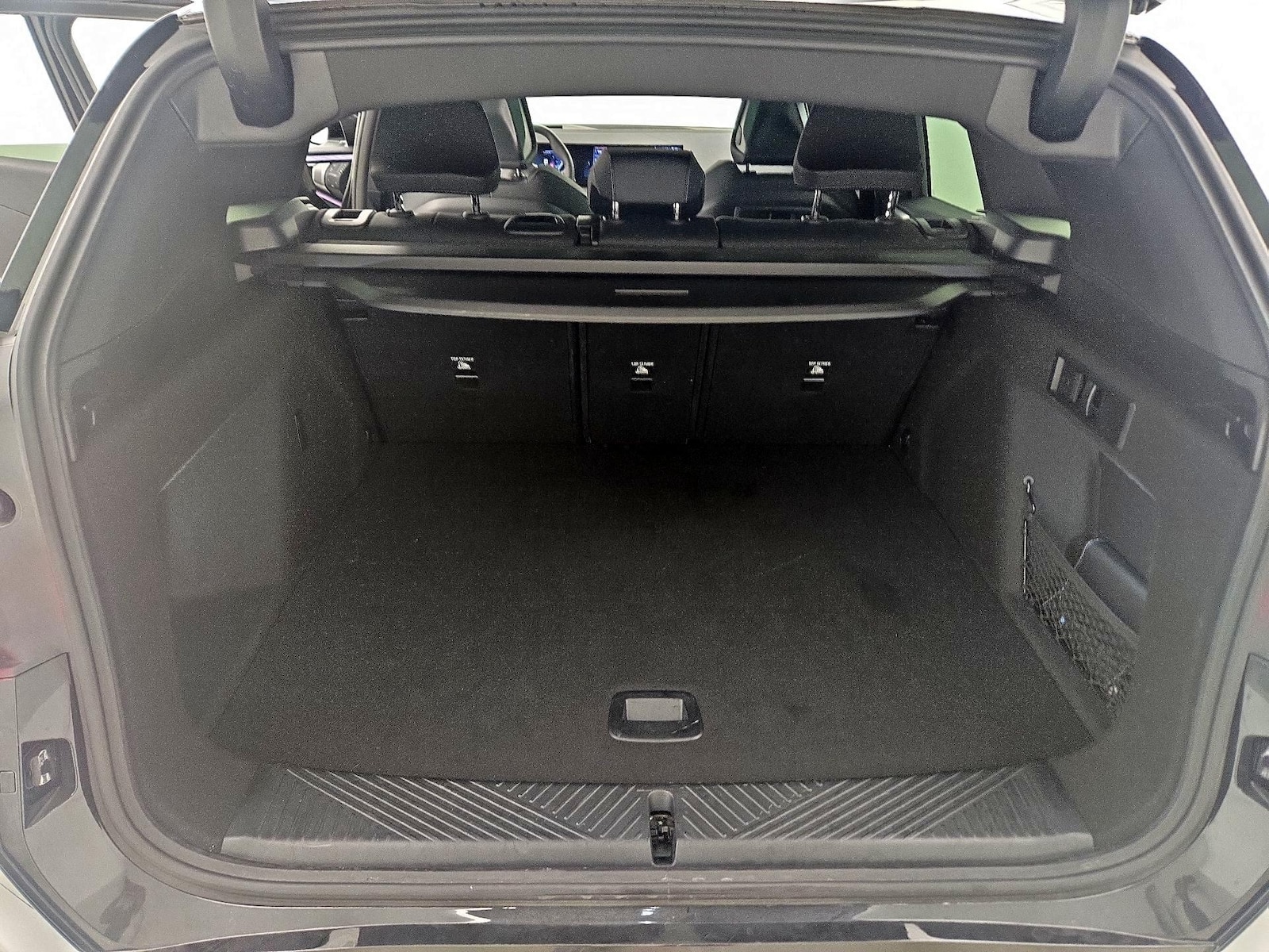2026 BMW X3 30 - Photo 21