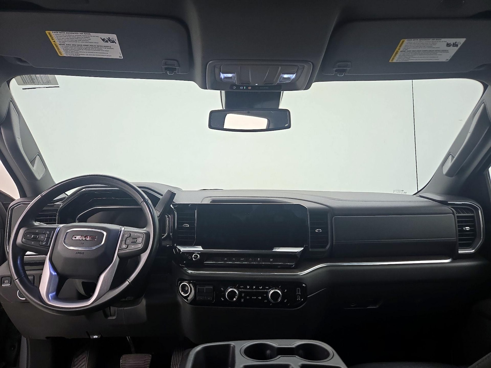 2025 GMC Sierra 1500 SLT - Photo 10