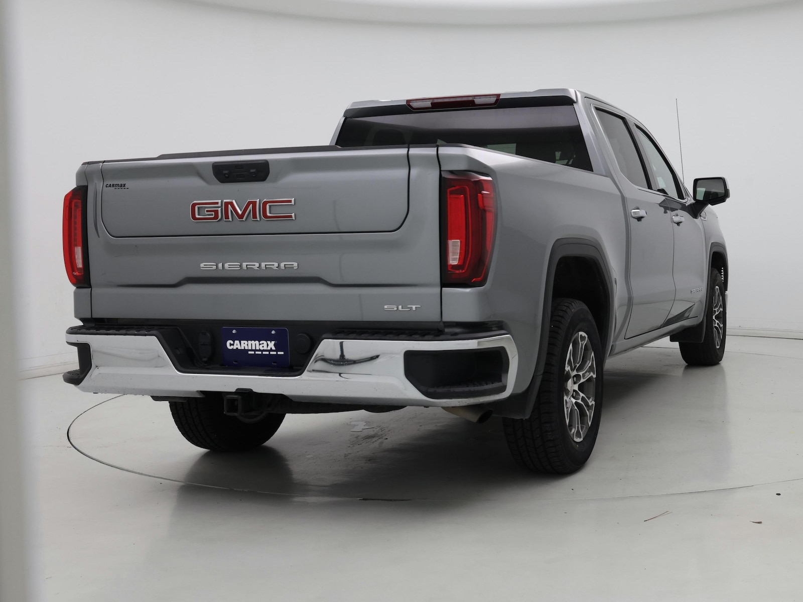 2025 GMC Sierra 1500 SLT - Photo 9