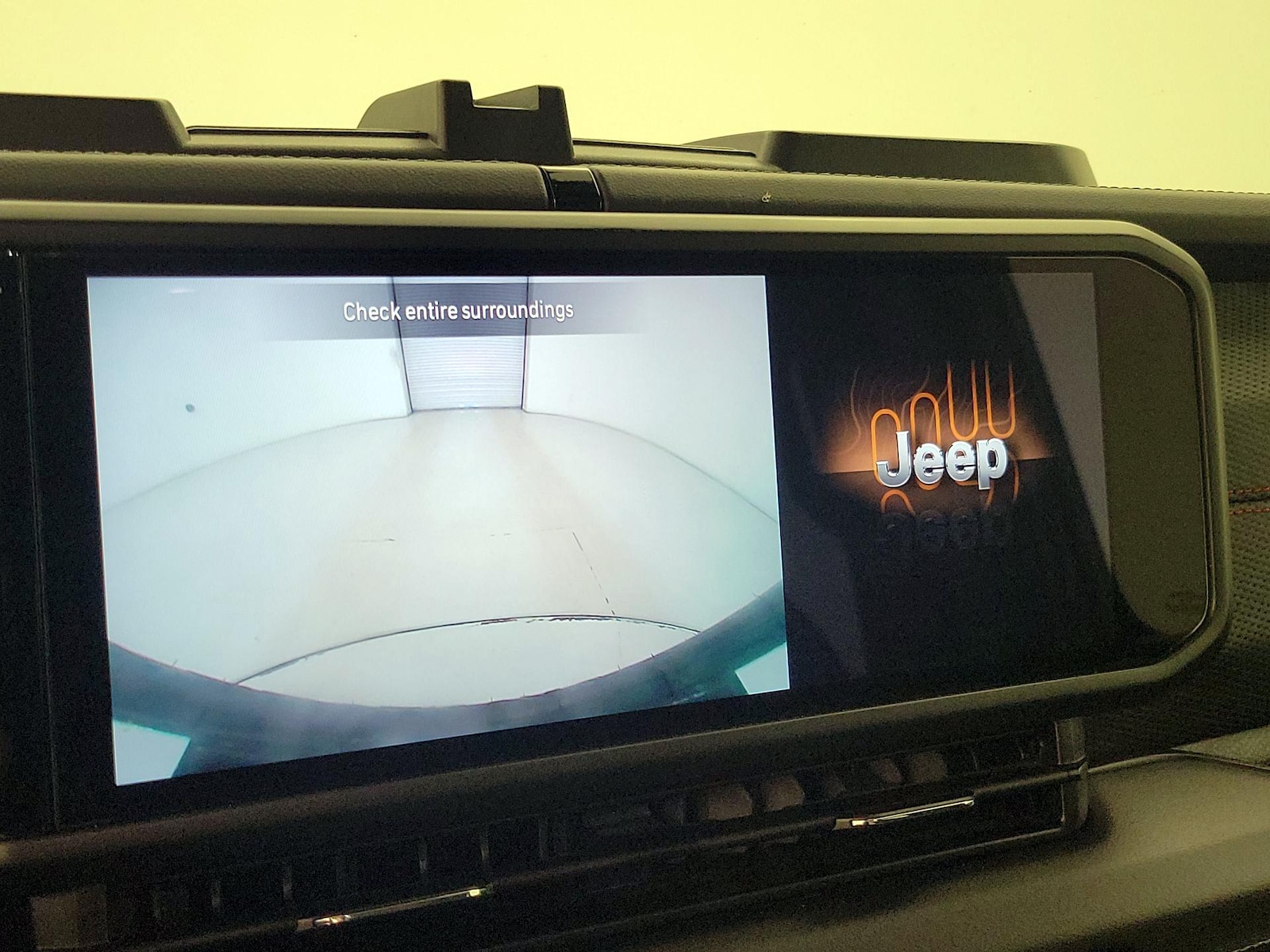 2025 Jeep Wrangler 4-Door Rubicon - Photo 16
