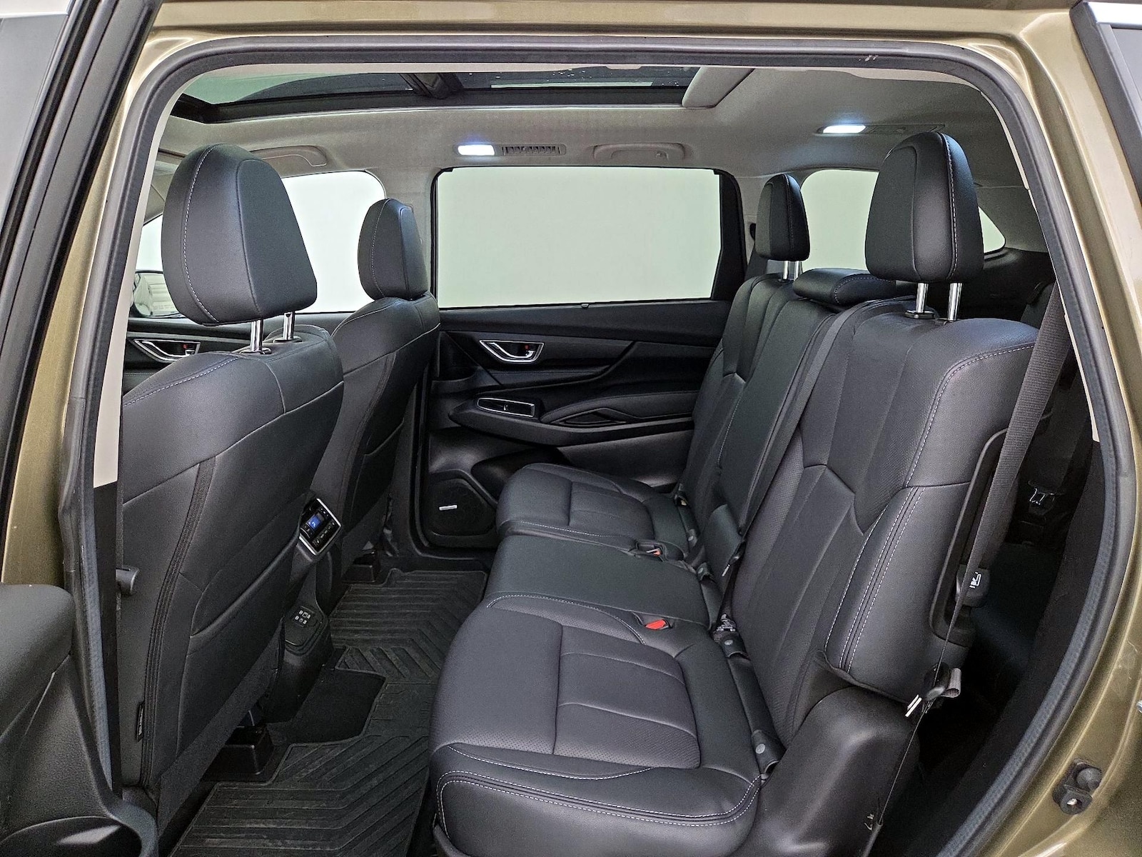 2024 Subaru Ascent Limited - Photo 22