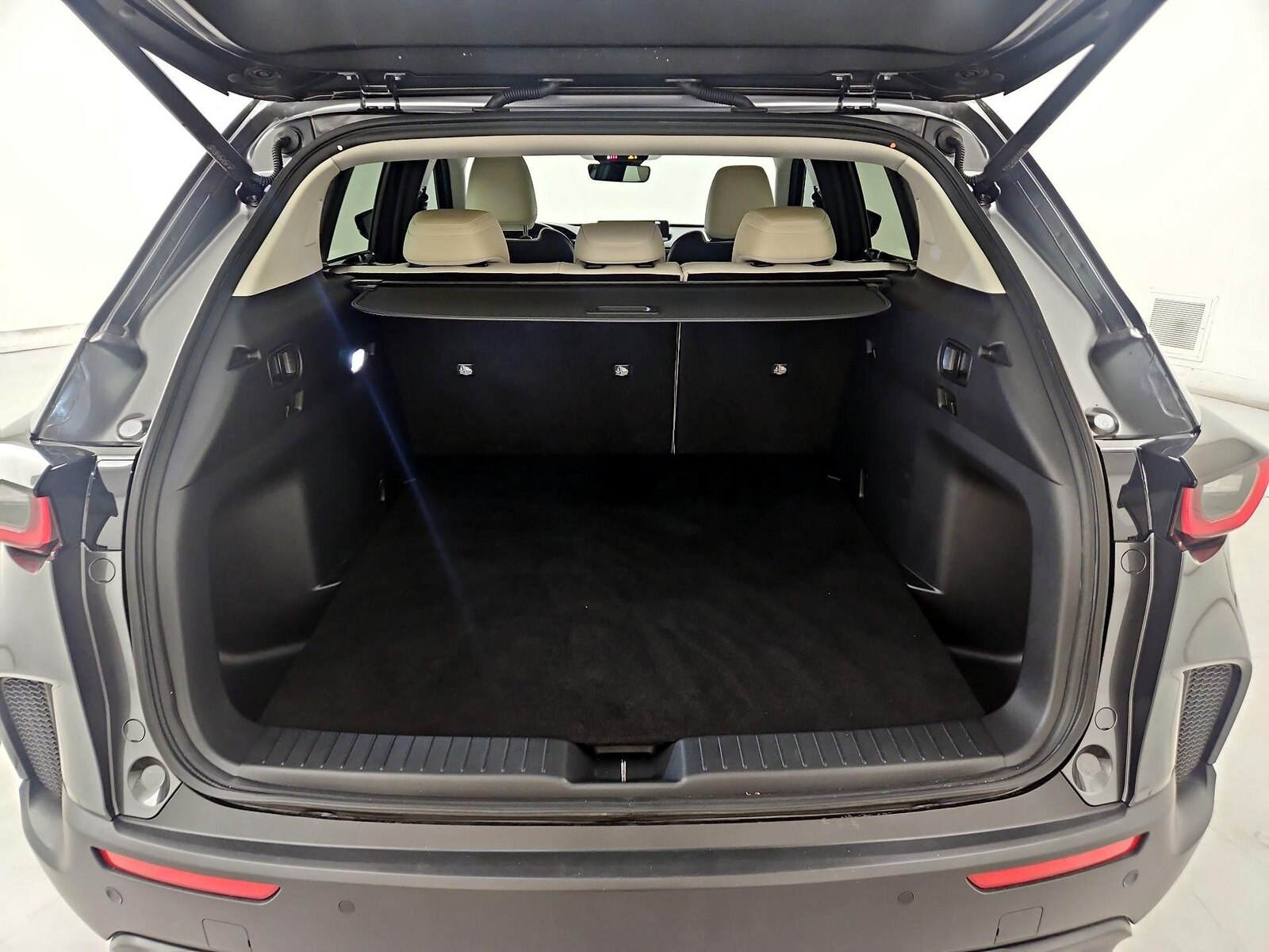 2026 Mazda CX-50 Premium - Photo 22