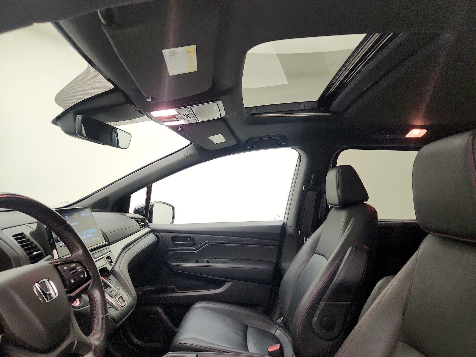 Sunroof(s) & Overhead Airbags