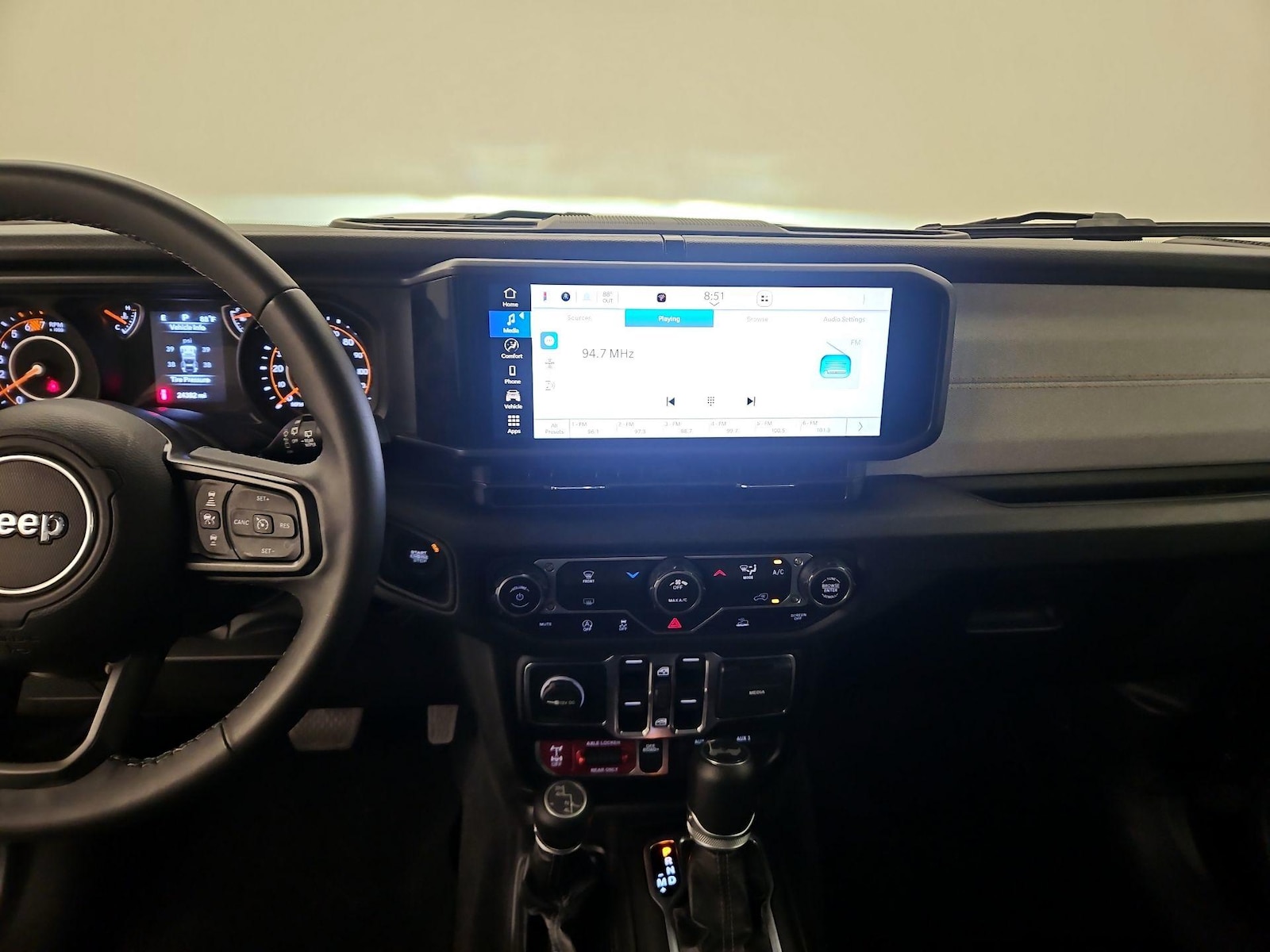 Apple CarPlay® & Android Auto™