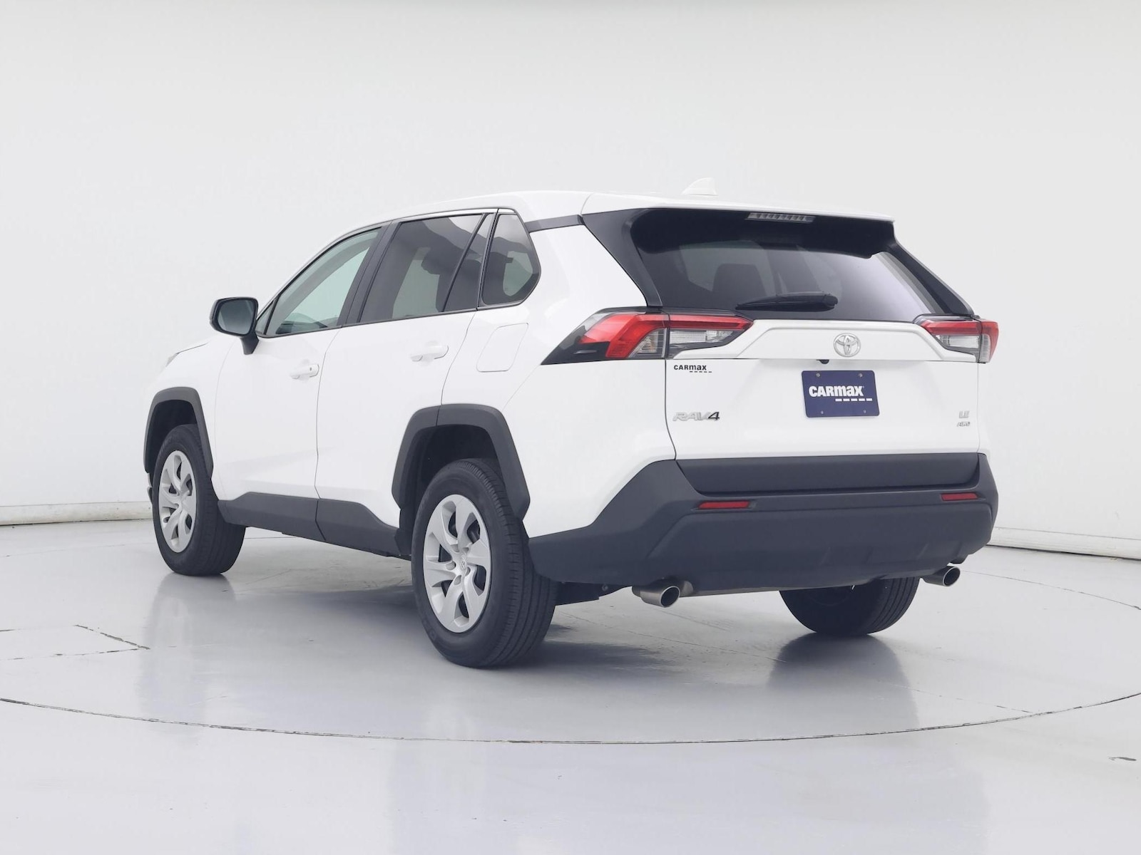 2025 Toyota RAV4 LE - Photo 3