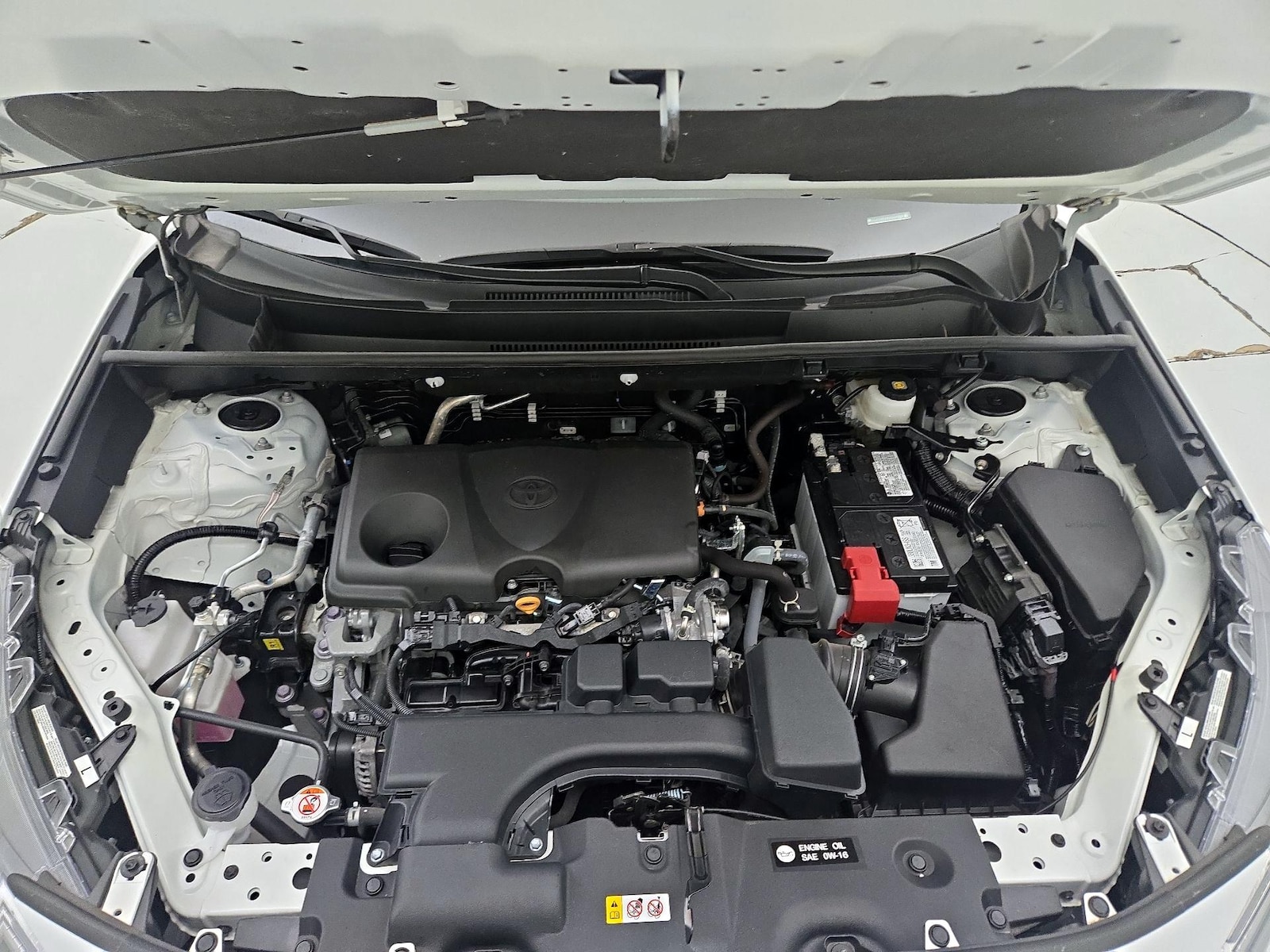 2025 Toyota RAV4 LE - Photo 22