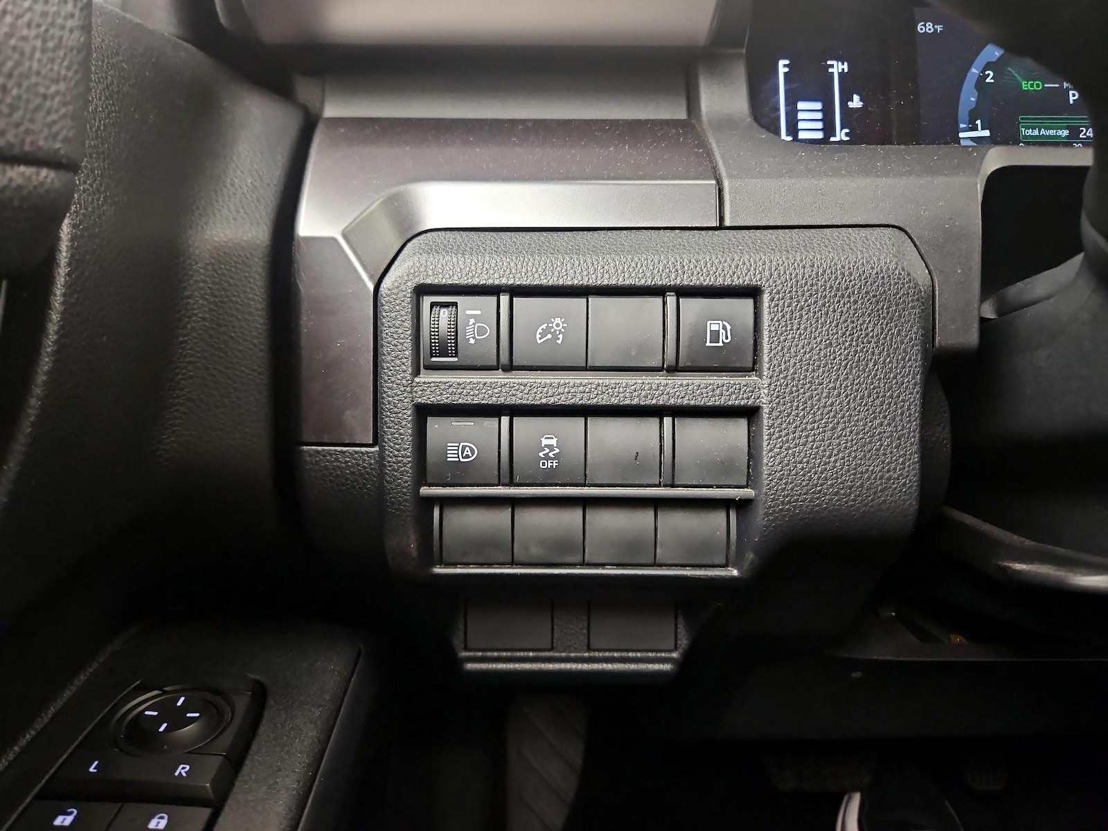 2025 Toyota 4Runner SR5 - Photo 12