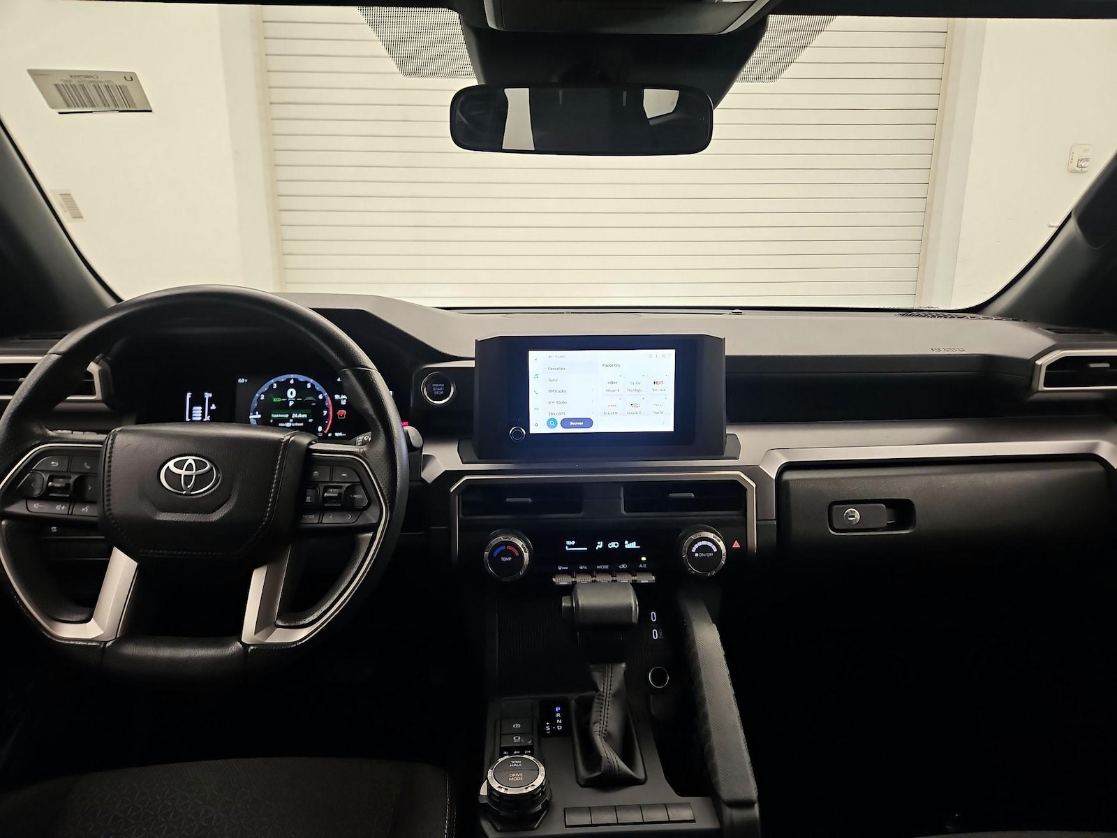 2025 Toyota 4Runner SR5 - Photo 8