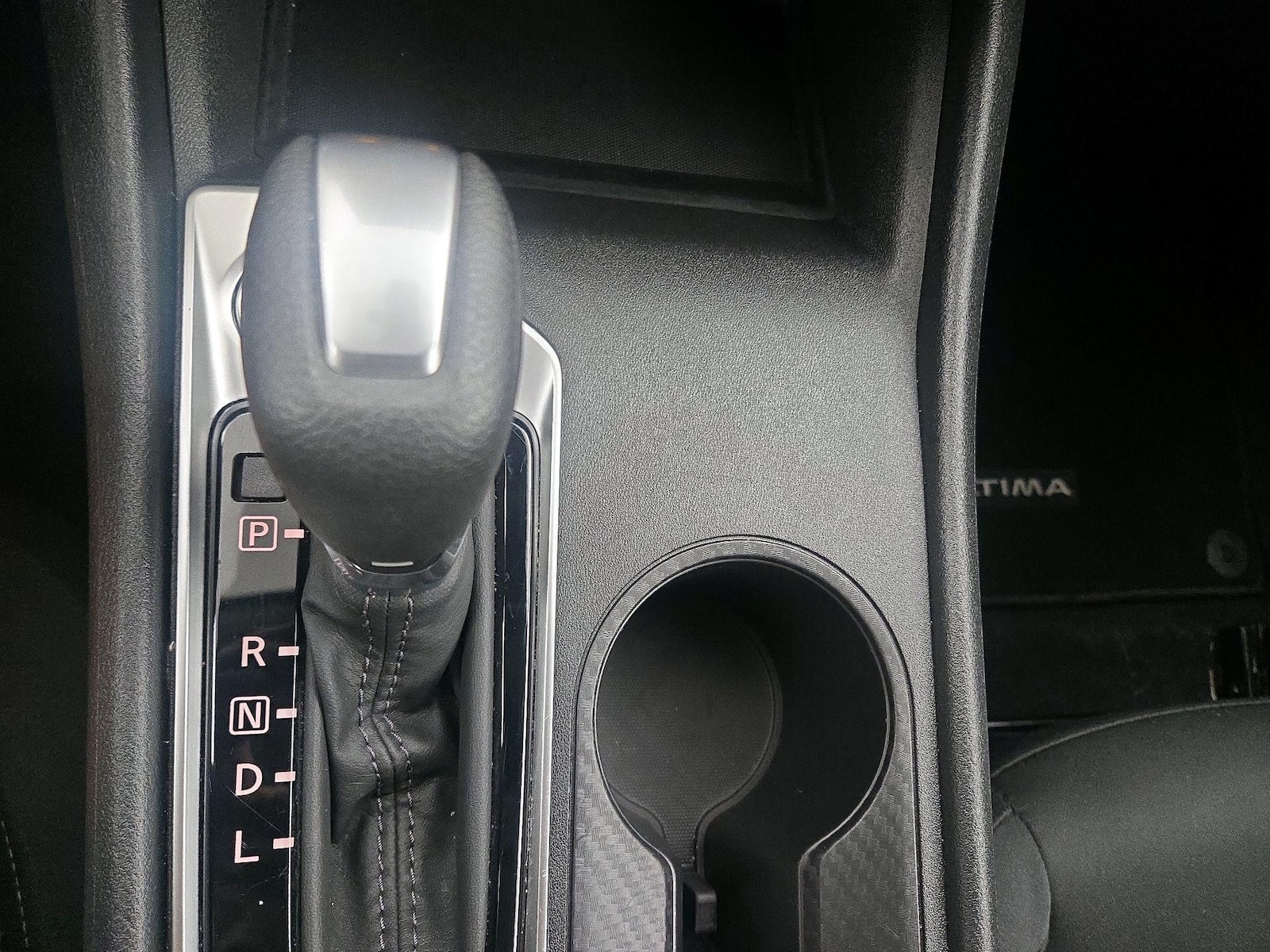 2025 Nissan Altima SV - Photo 18