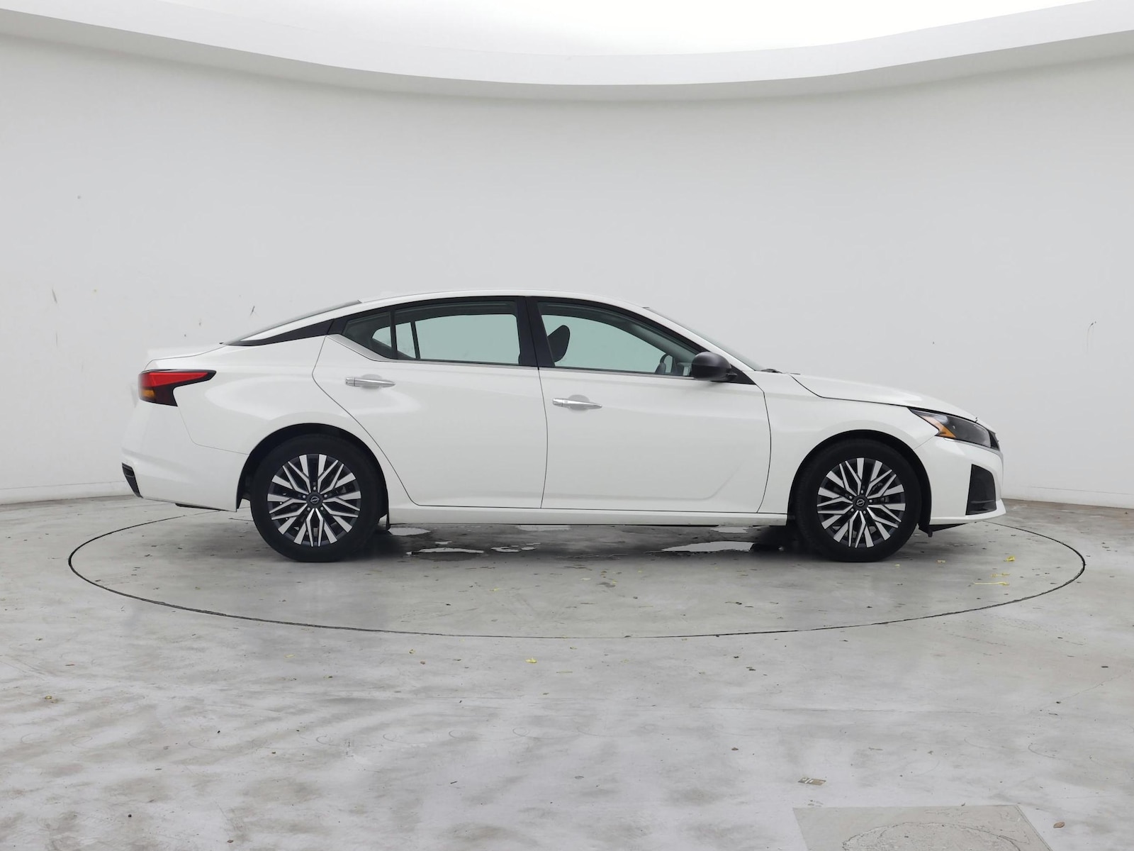 2025 Nissan Altima SV - Photo 8