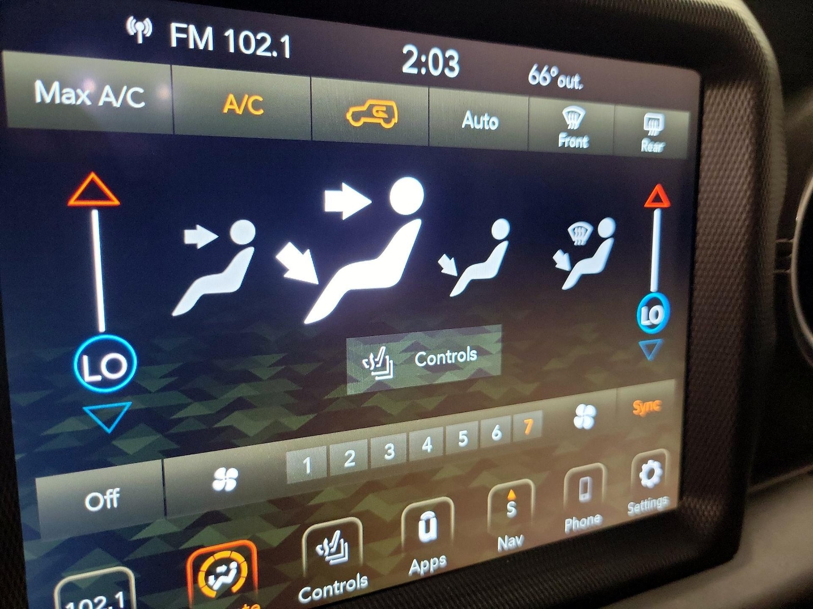 2022 Jeep Wrangler Unlimited Sahara 4XE - Photo 18