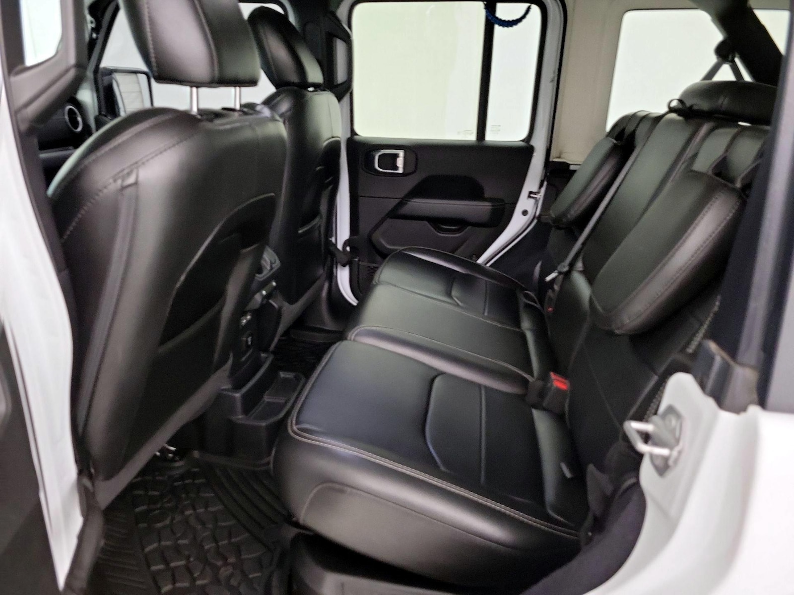 2022 Jeep Wrangler Unlimited Sahara 4XE - Photo 21