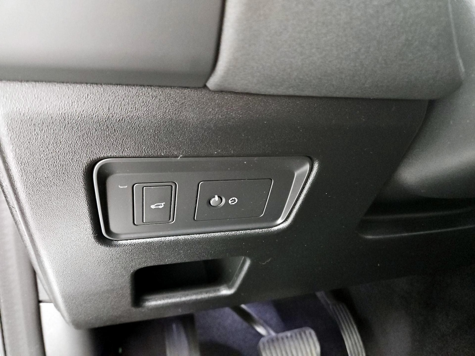 2024 Land Rover Discovery S - Photo 14
