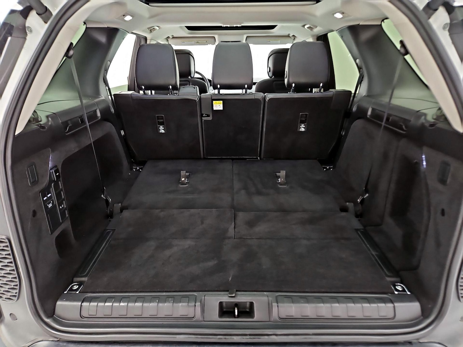 2024 Land Rover Discovery S - Photo 25