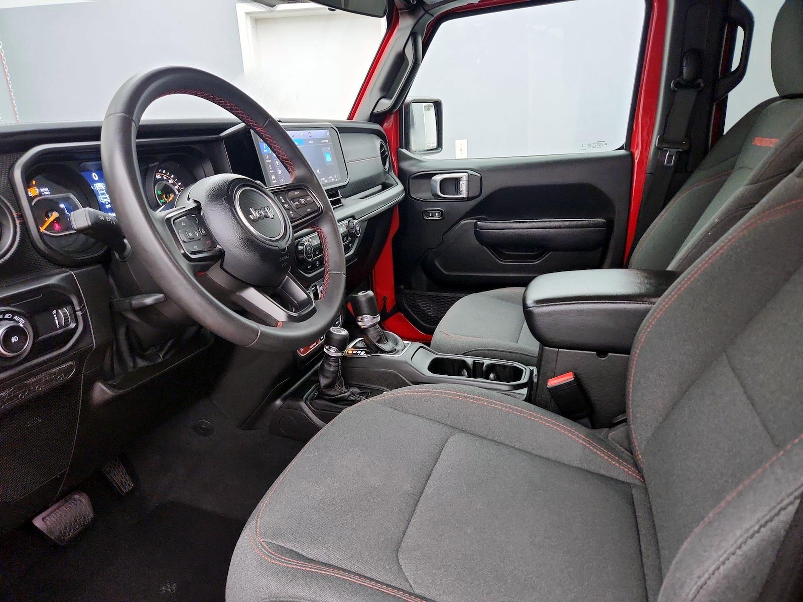 2025 Jeep Wrangler 4-Door Rubicon - Photo 12