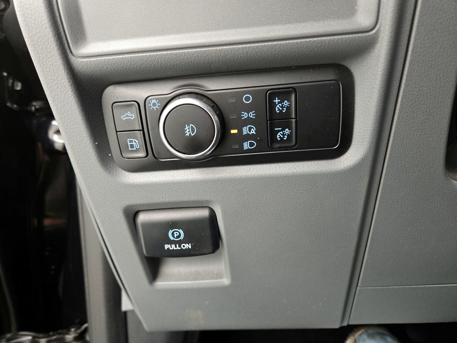 2024 Ford F-150 XLT - Photo 14