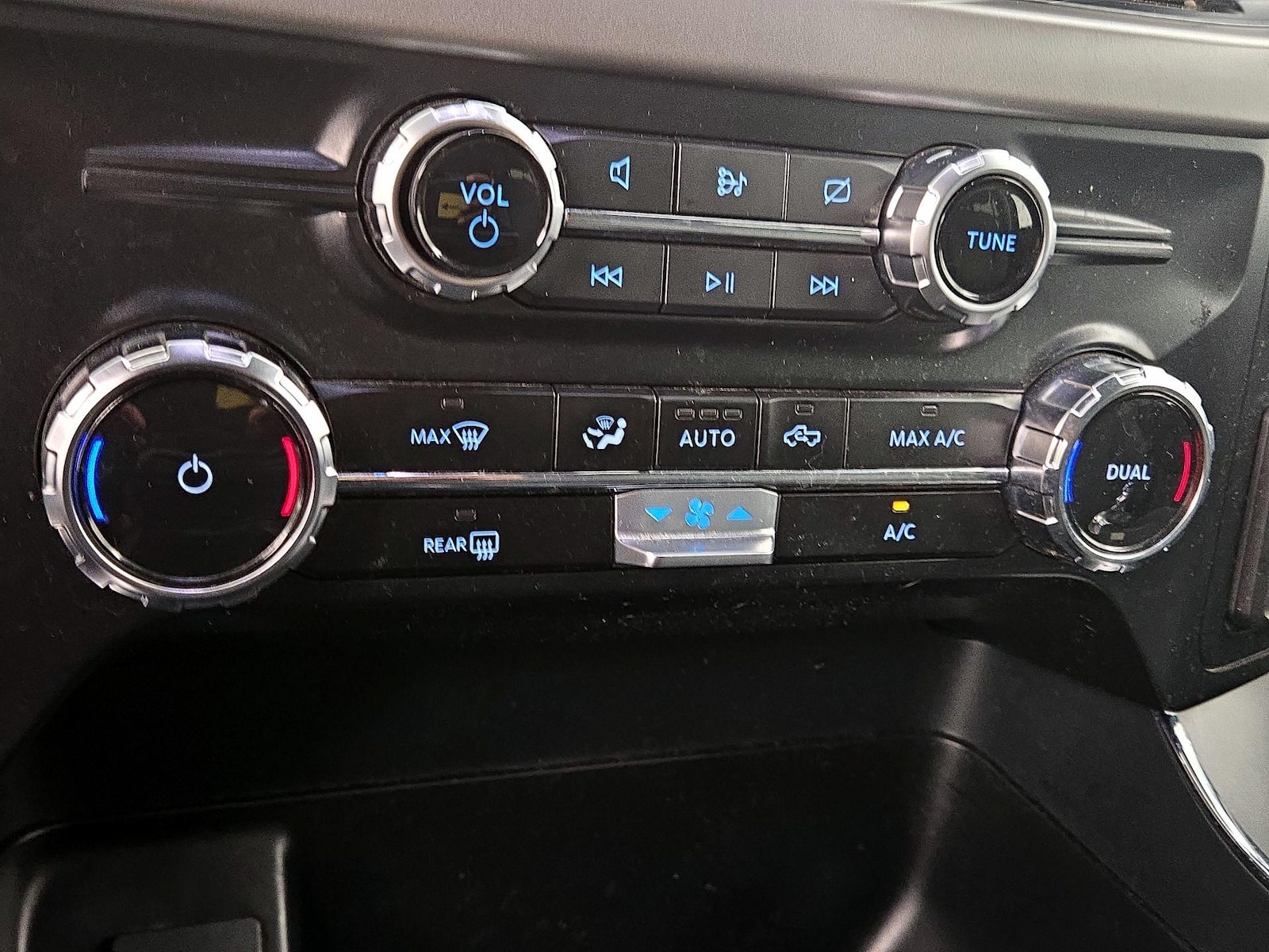 2024 Ford F-150 XLT - Photo 18
