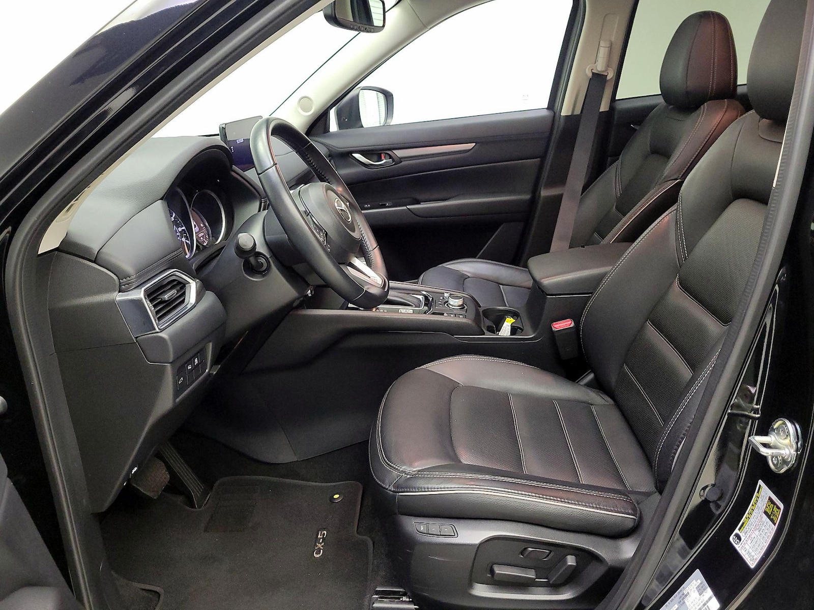 2025 Mazda CX-5 S Preferred package - Photo 12