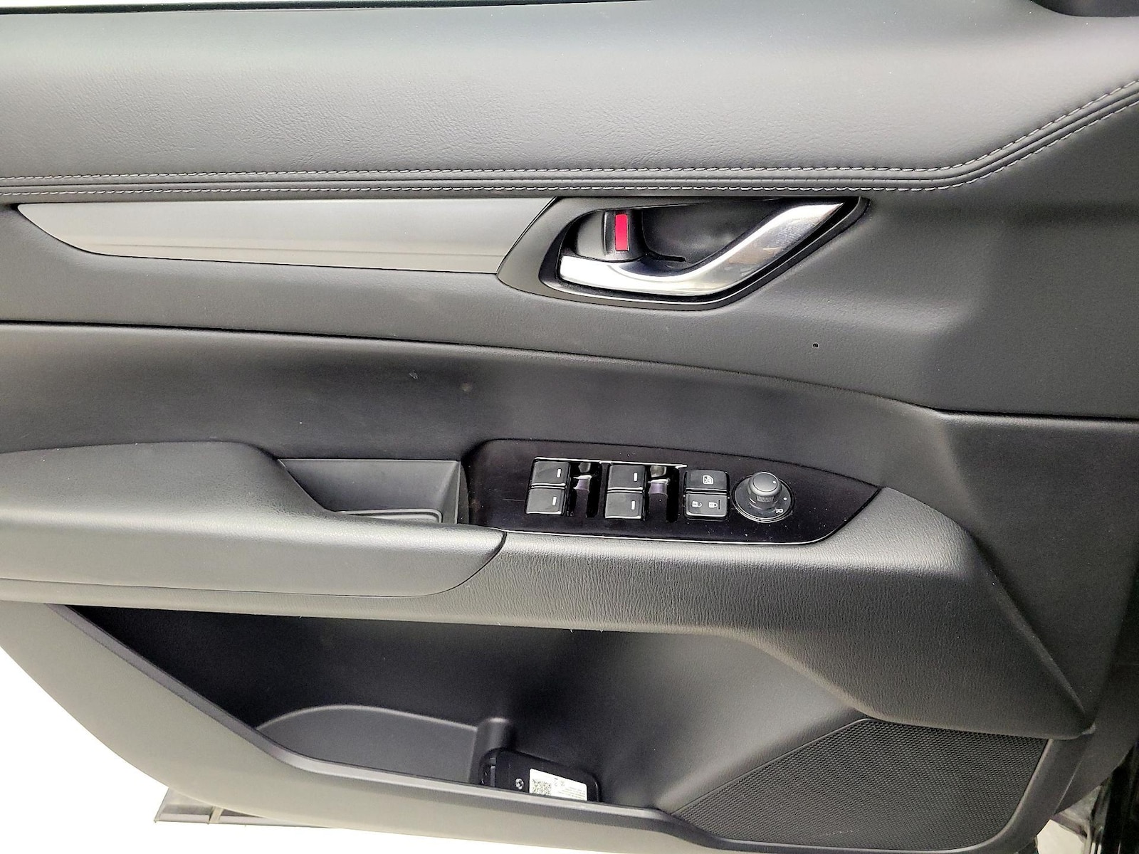 2025 Mazda CX-5 S Preferred package - Photo 13