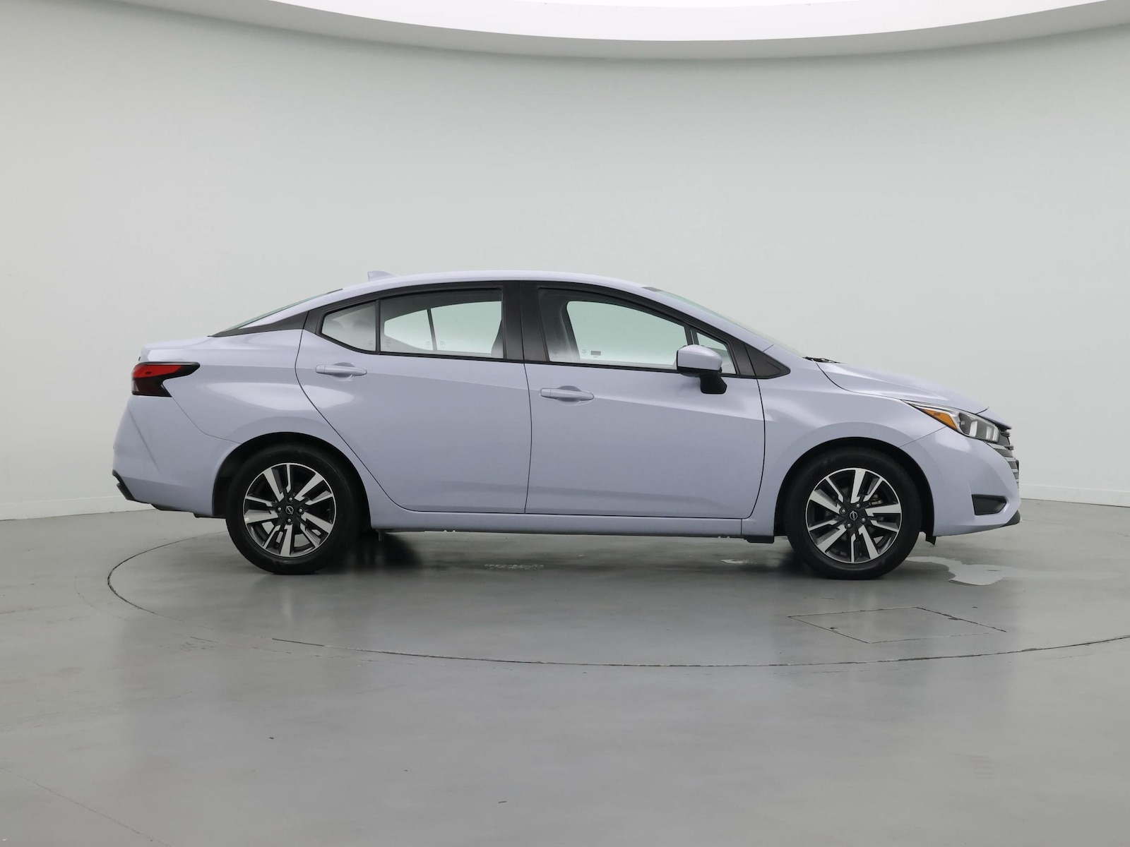 2024 Nissan Versa Sedan SV - Photo 8