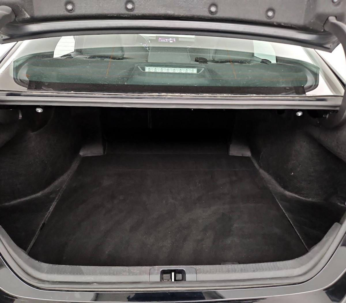 Trunk/Cargo (Seats Up)