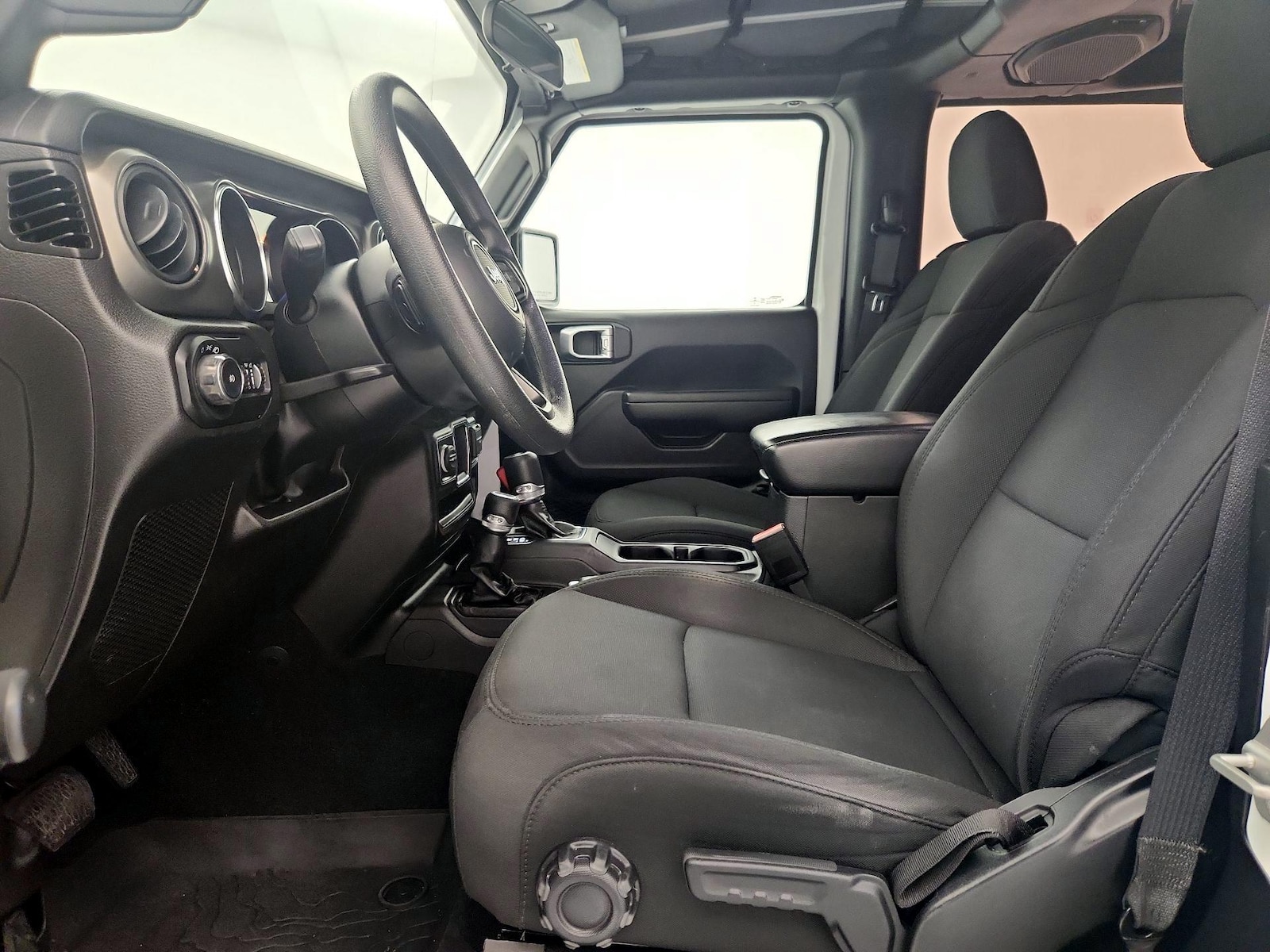 2022 Jeep Wrangler Sport - Photo 12