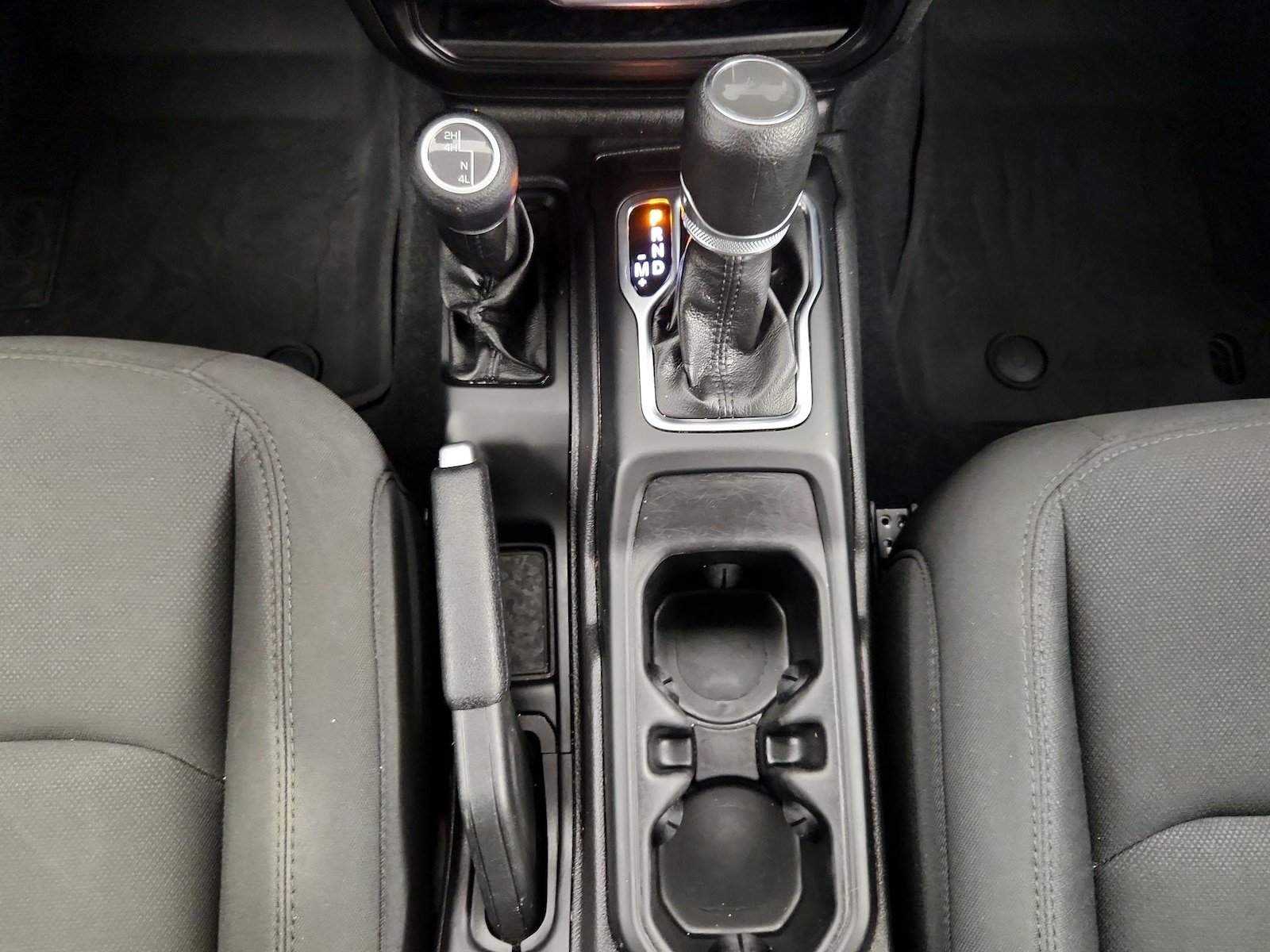 2022 Jeep Wrangler Sport - Photo 18