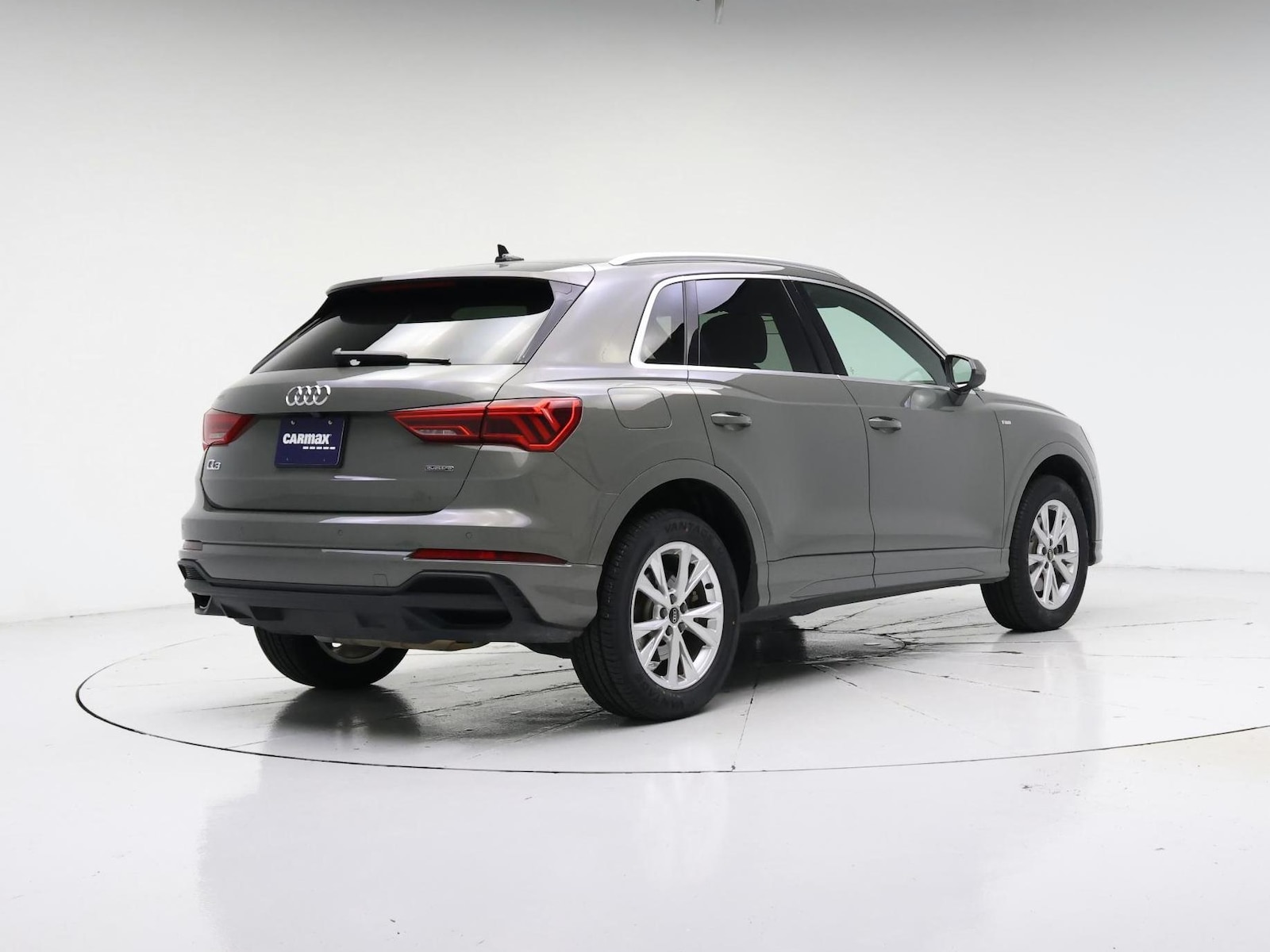 2025 Audi Q3 S Line Premium - Photo 9