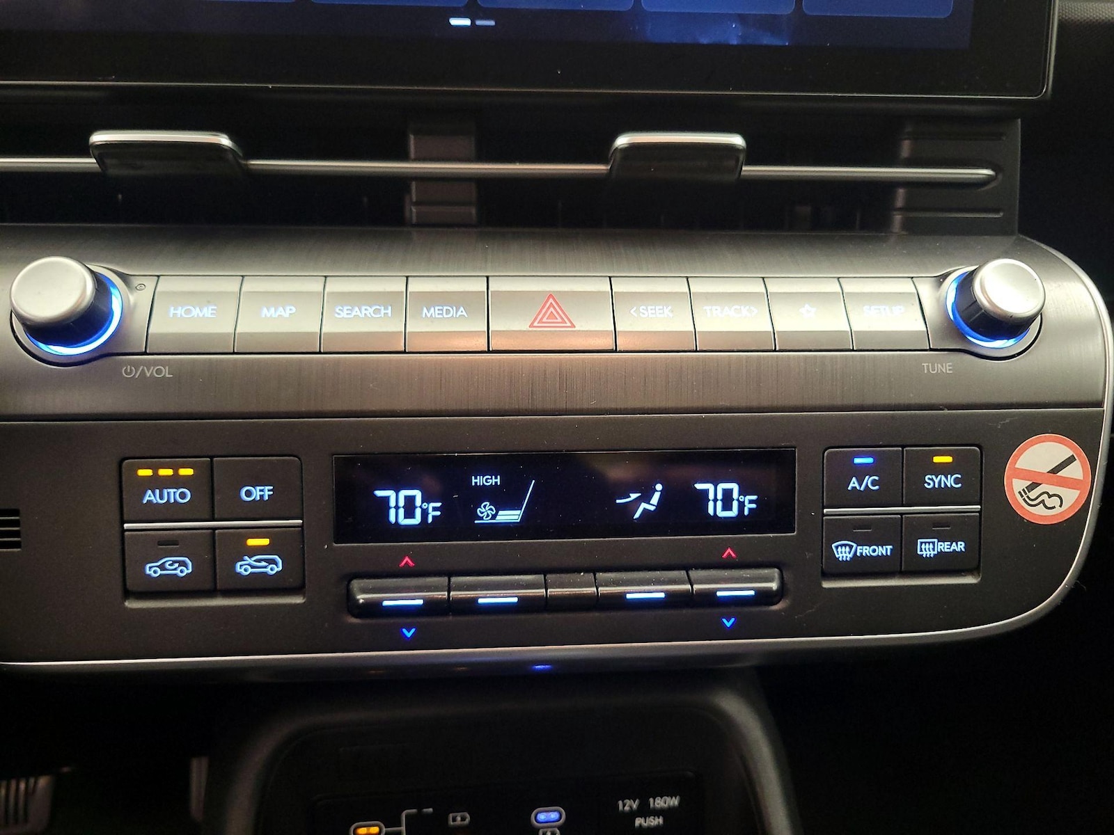 2024 Hyundai Kona SEL - Photo 17