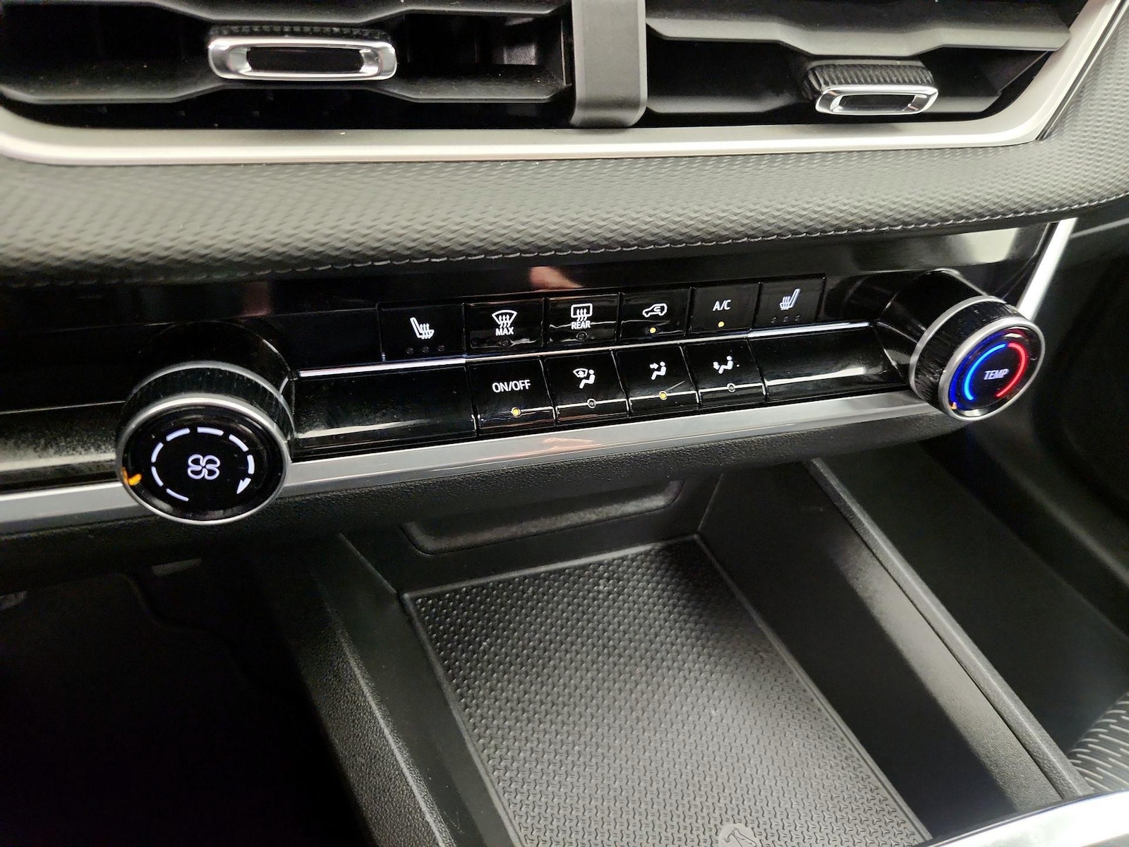 2026 Chevrolet Equinox LT - Photo 18