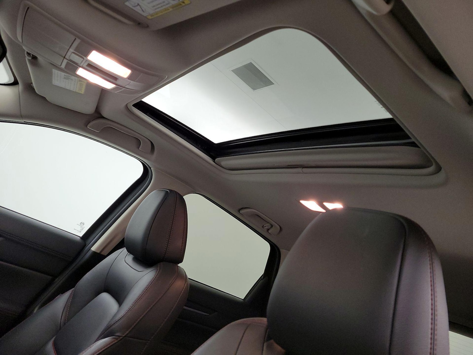 Sunroof(s) & Overhead Airbags