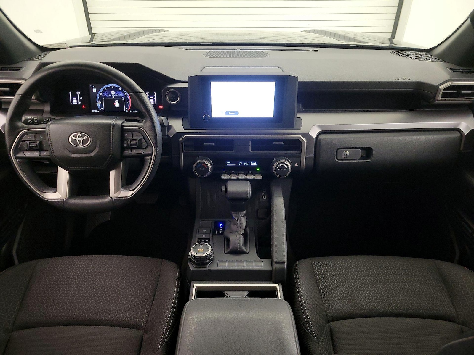 2025 Toyota 4Runner SR5 - Photo 10