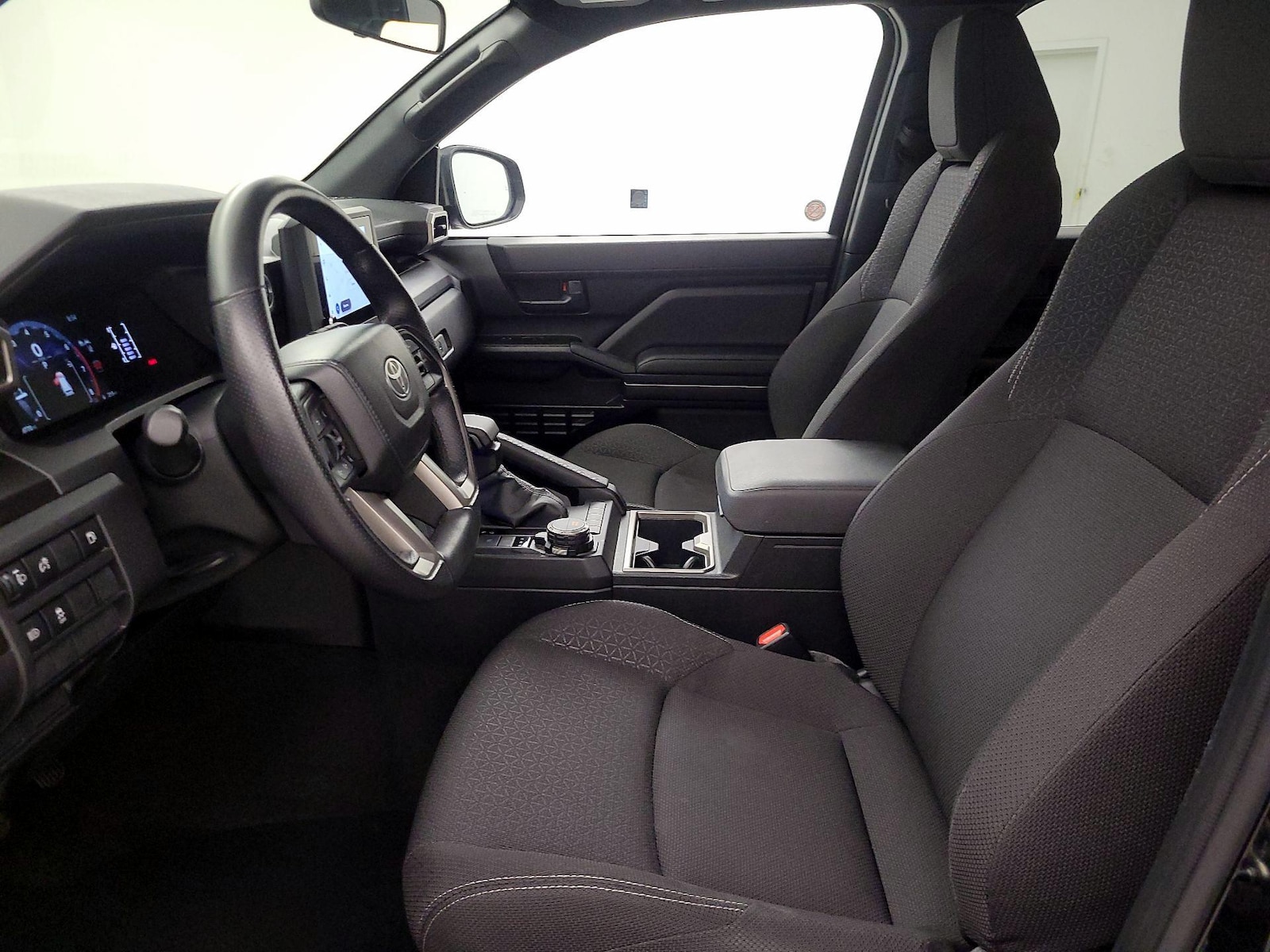 2025 Toyota 4Runner SR5 - Photo 12