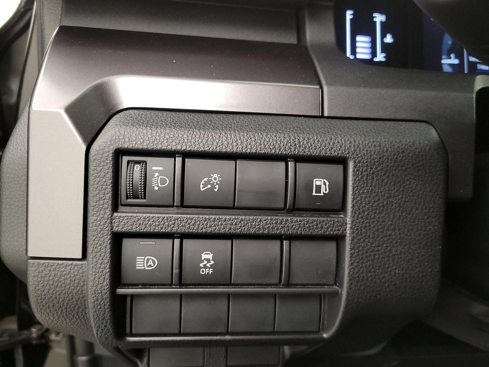 2025 Toyota 4Runner SR5 - Photo 14