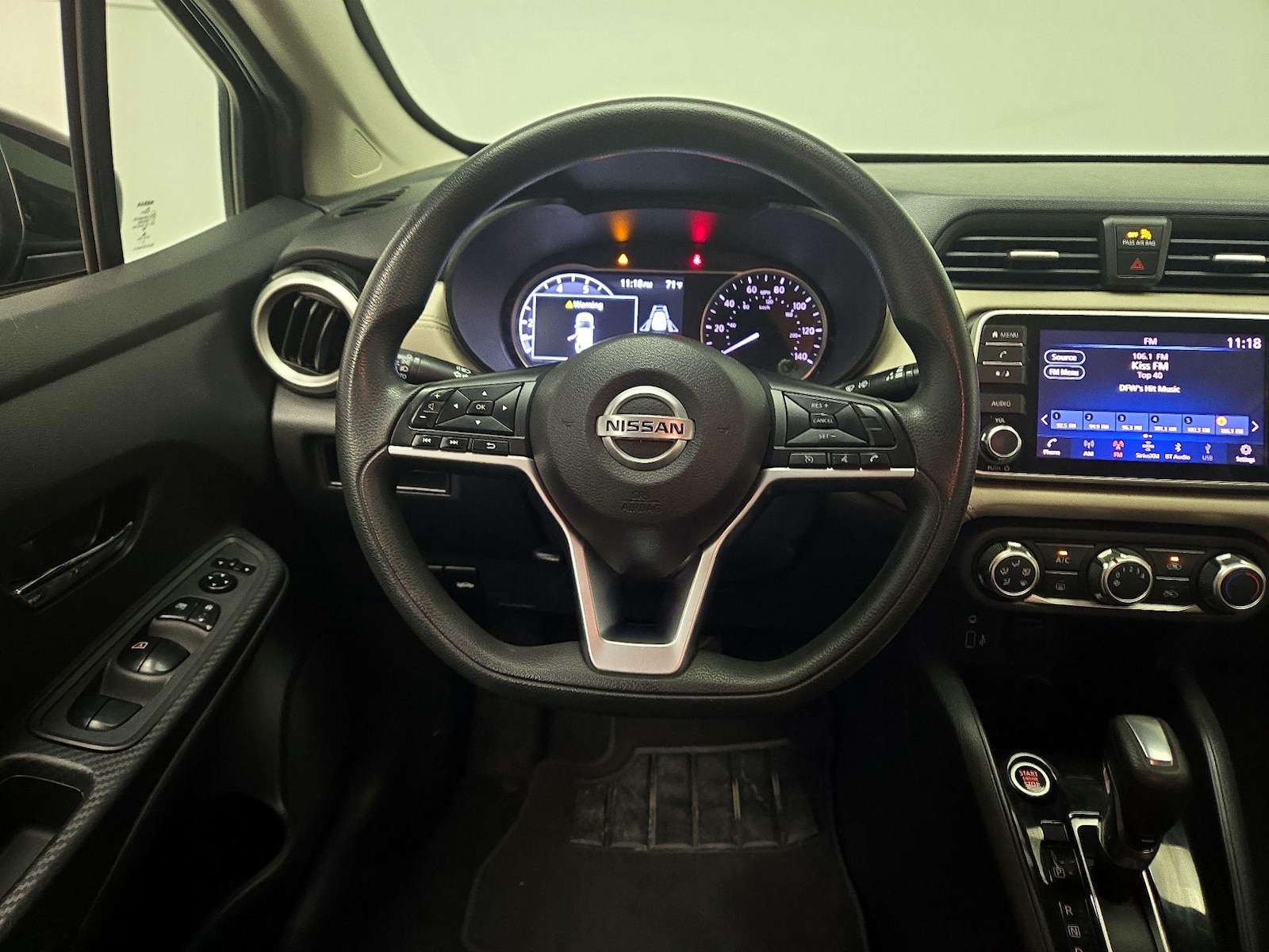 2020 Nissan Versa Sedan SV - Photo 11