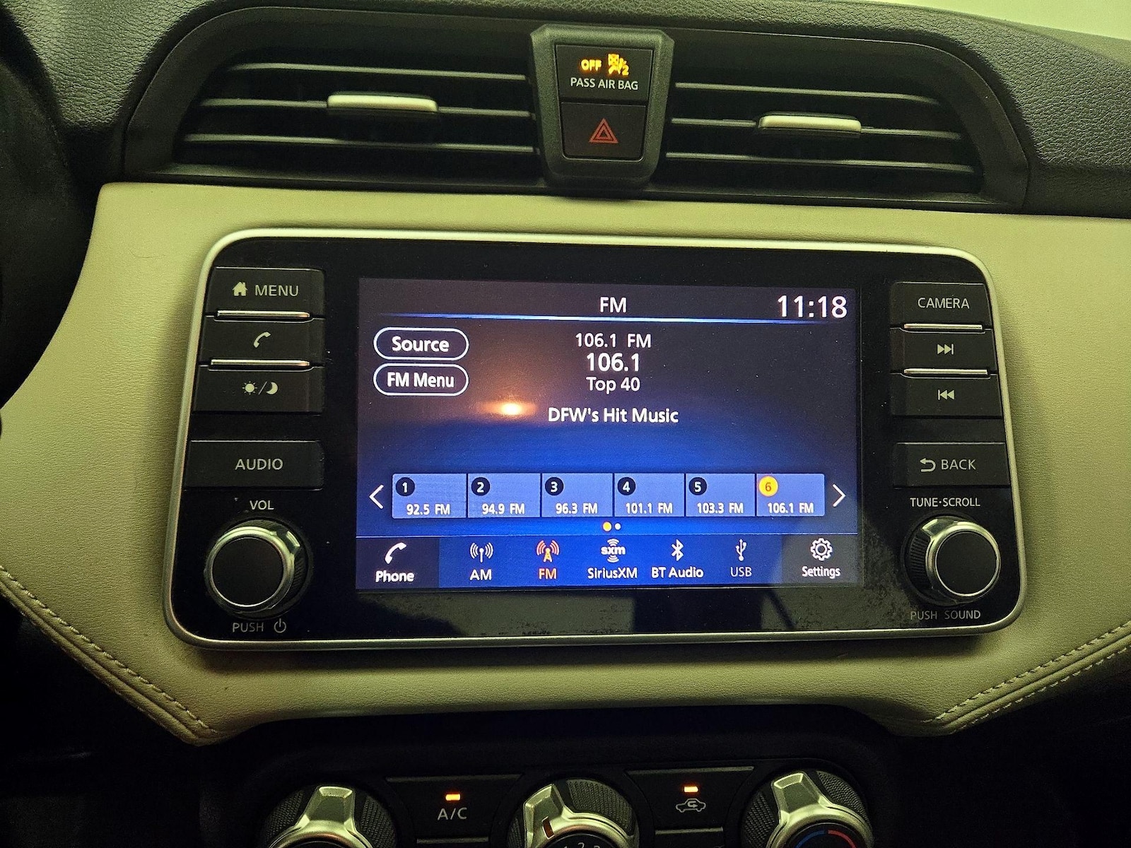 2020 Nissan Versa Sedan SV - Photo 15
