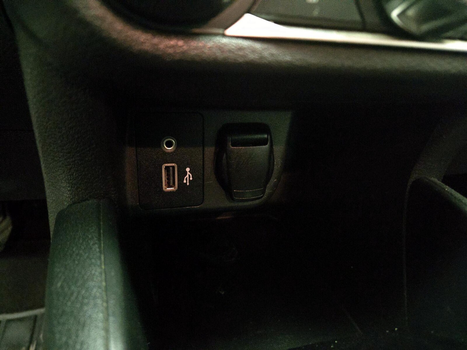 2020 Nissan Versa Sedan SV - Photo 18