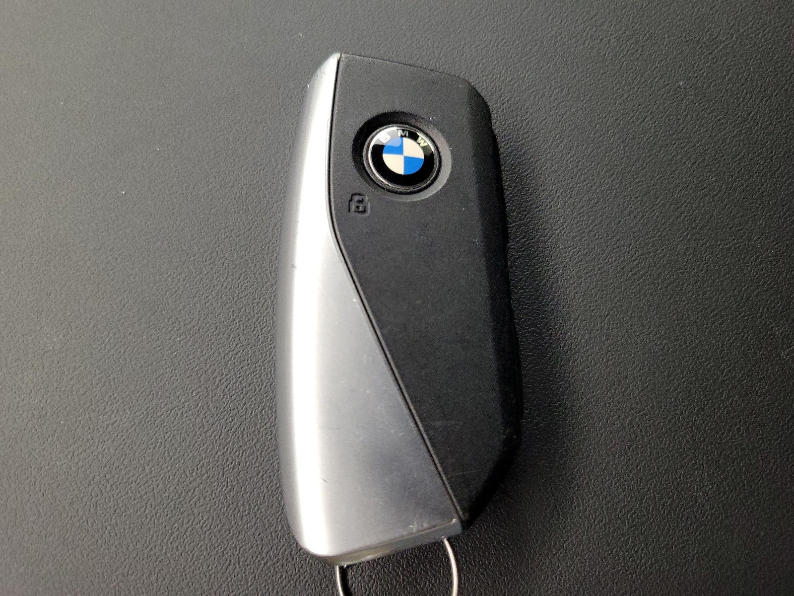 2026 BMW X3 30 - Photo 24