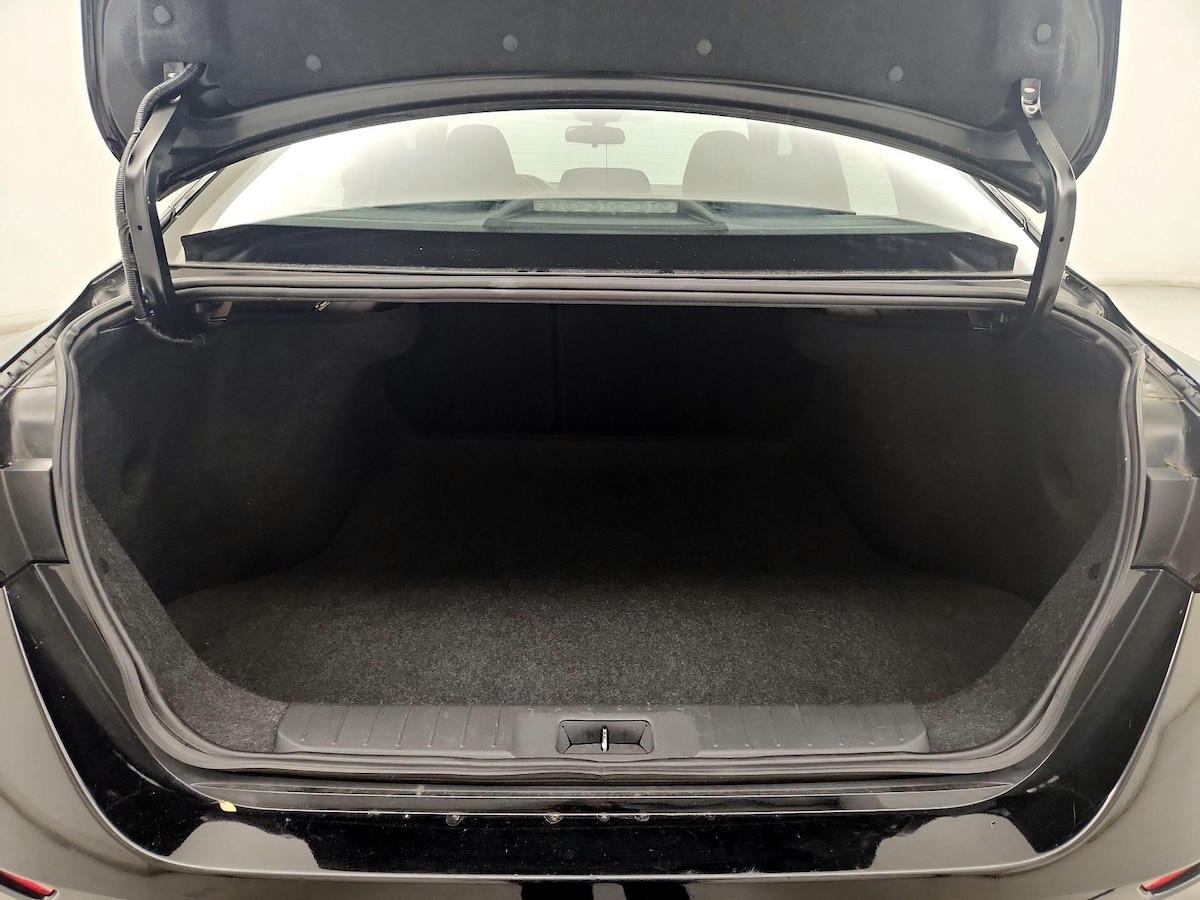 Trunk/Cargo (Seats Up)