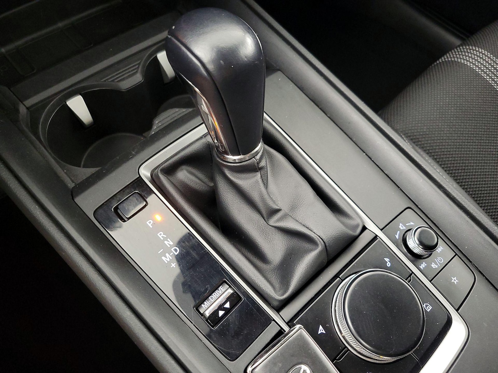 2025 Mazda CX-50 Premium - Photo 18