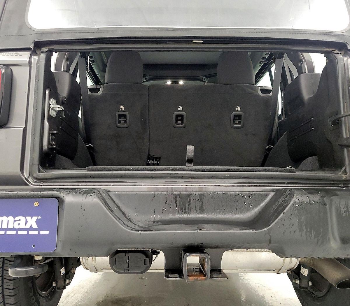 Trunk/Cargo (Seats Up)